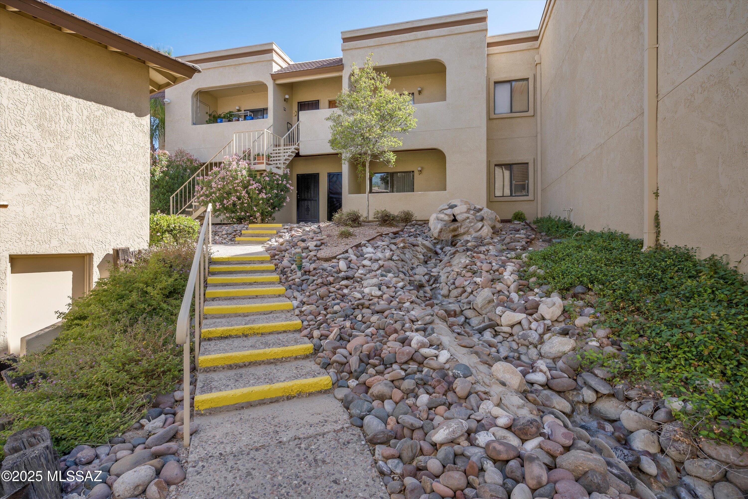 5500 N Valley View Road Unit: 101