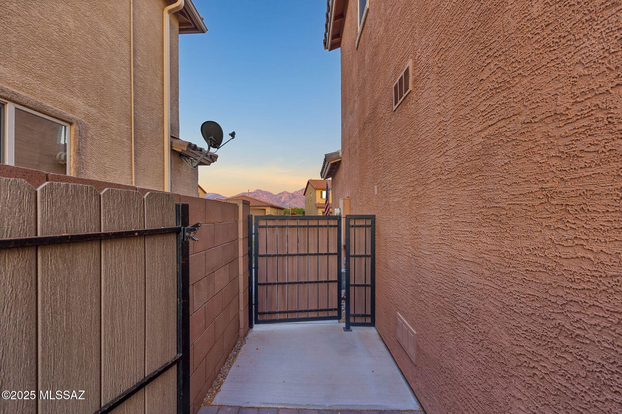 12825 N Oak Creek Drive