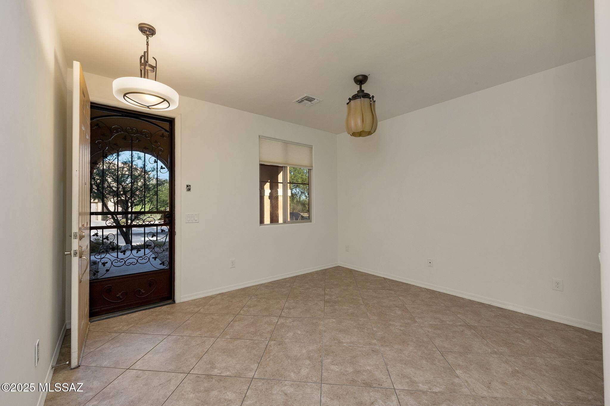 12825 N Oak Creek Drive