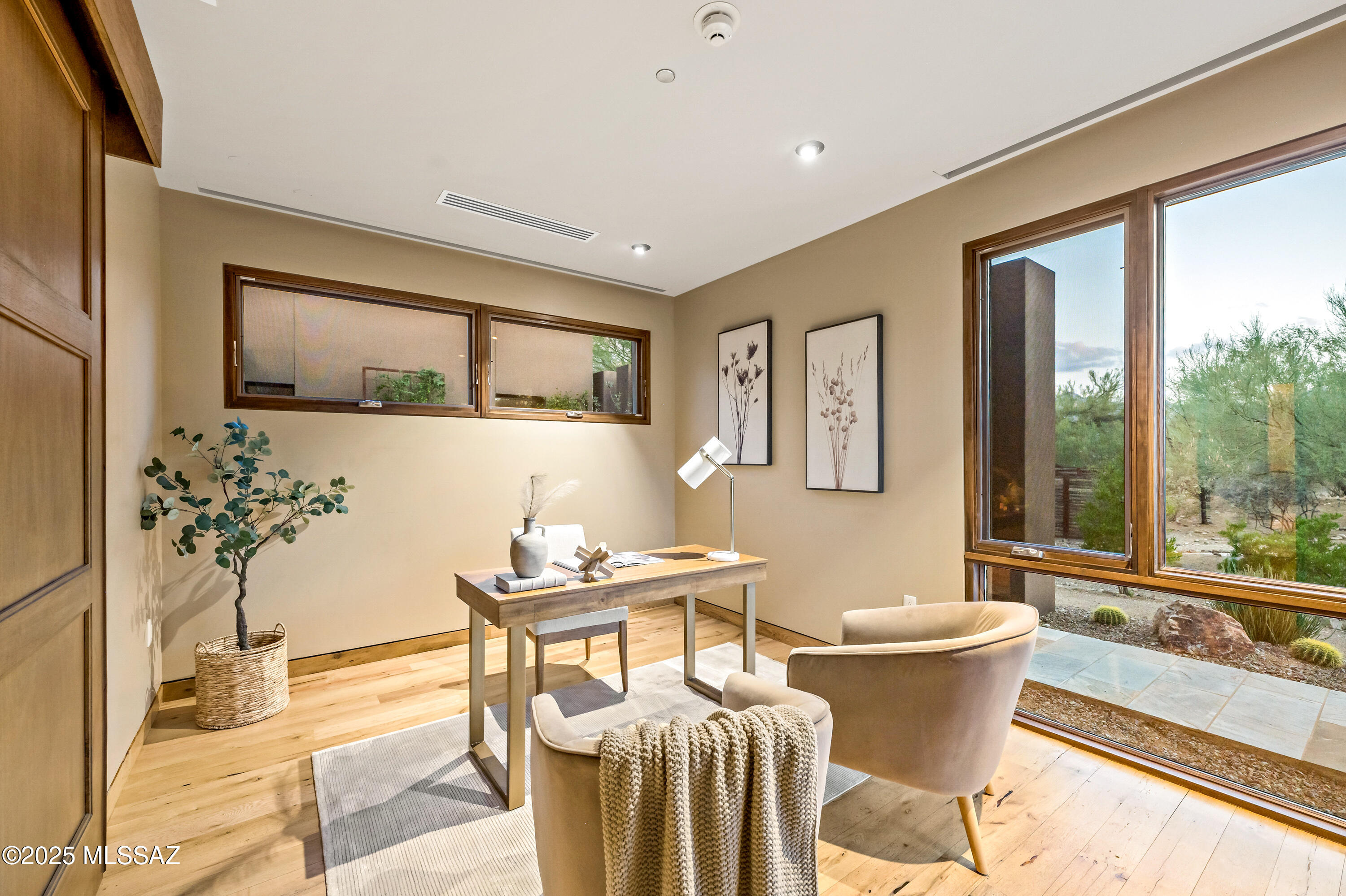 5000 E Via Estancia Miraval Unit: 8