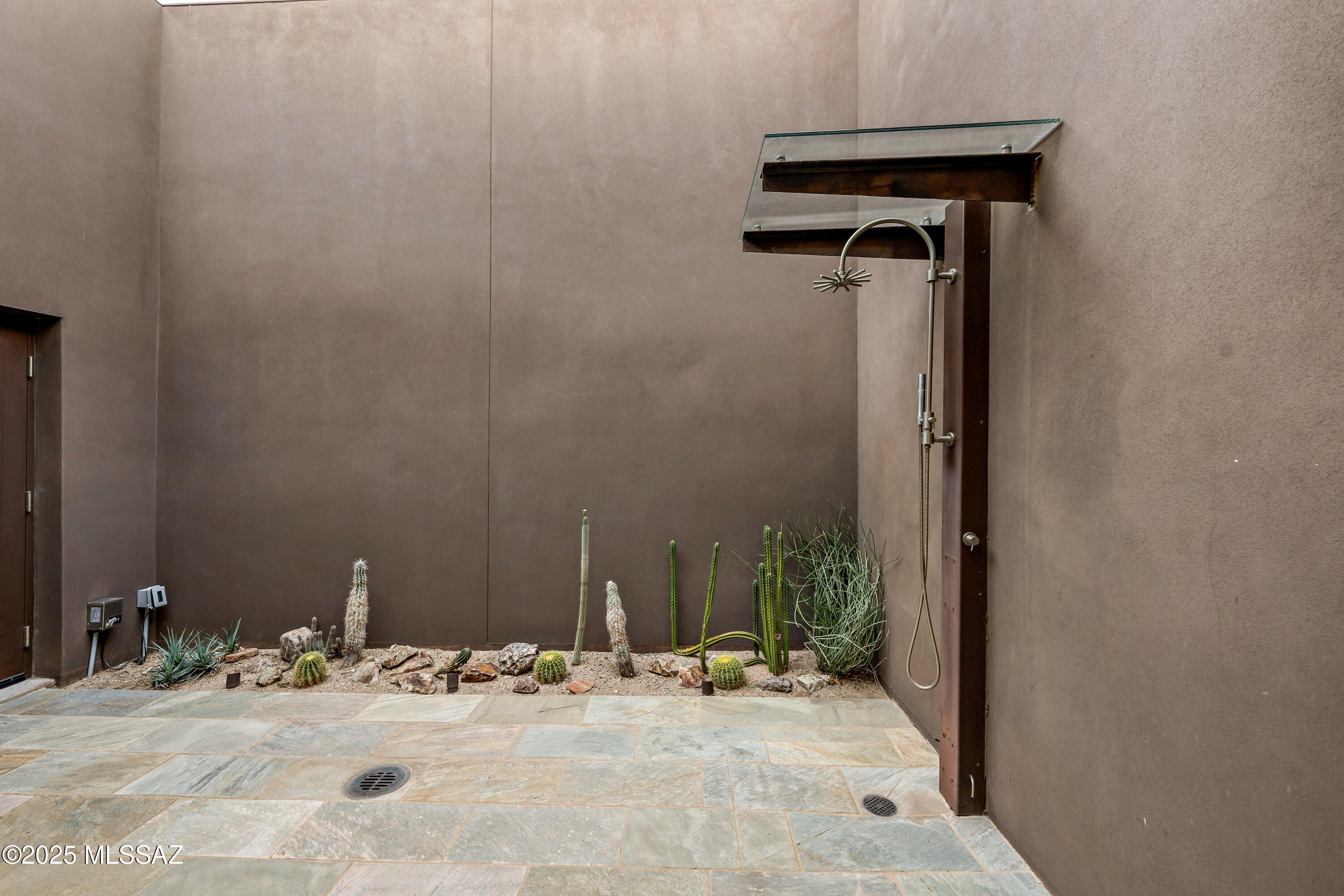 5000 E Via Estancia Miraval Unit: 8