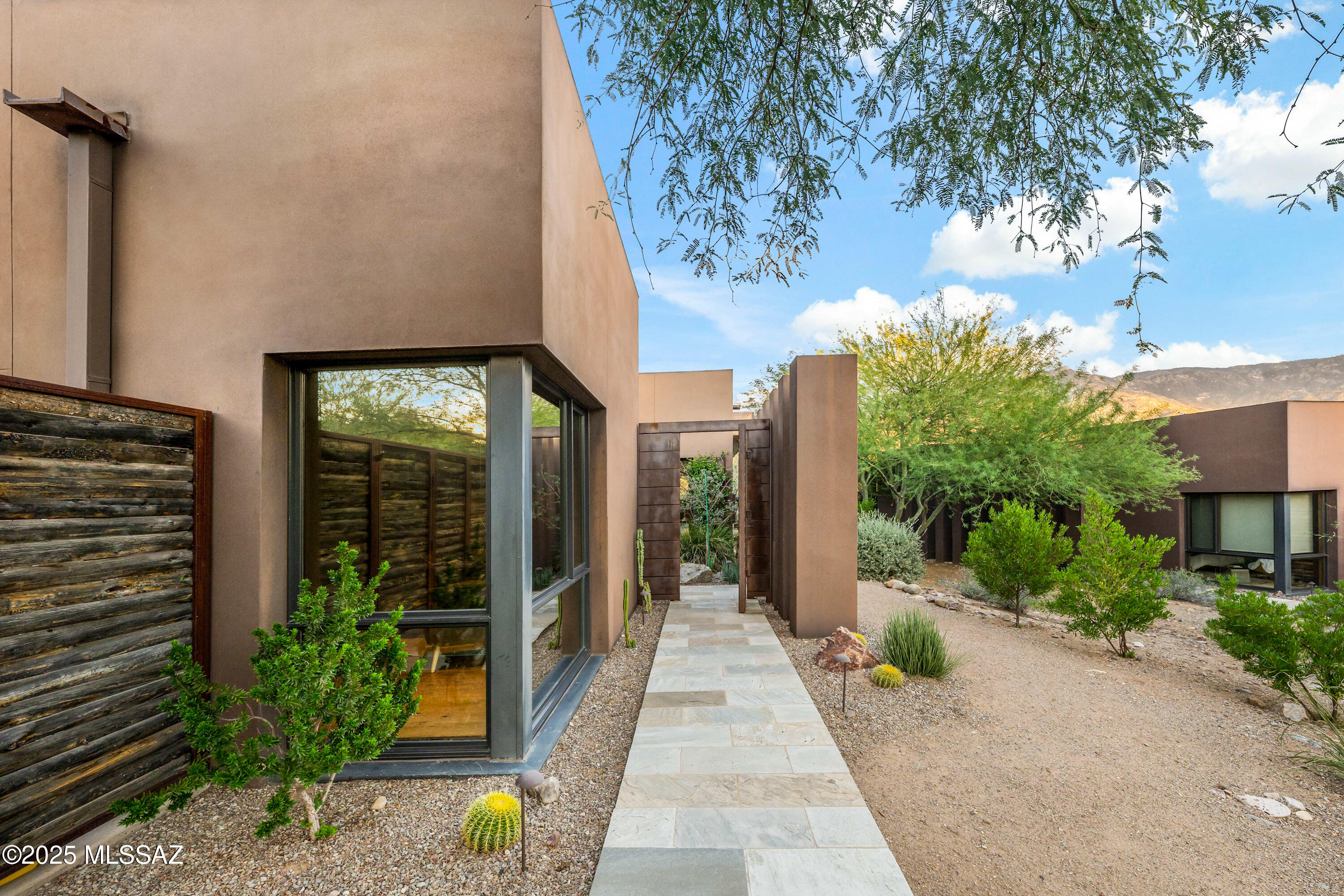 5000 E Via Estancia Miraval Unit: 8