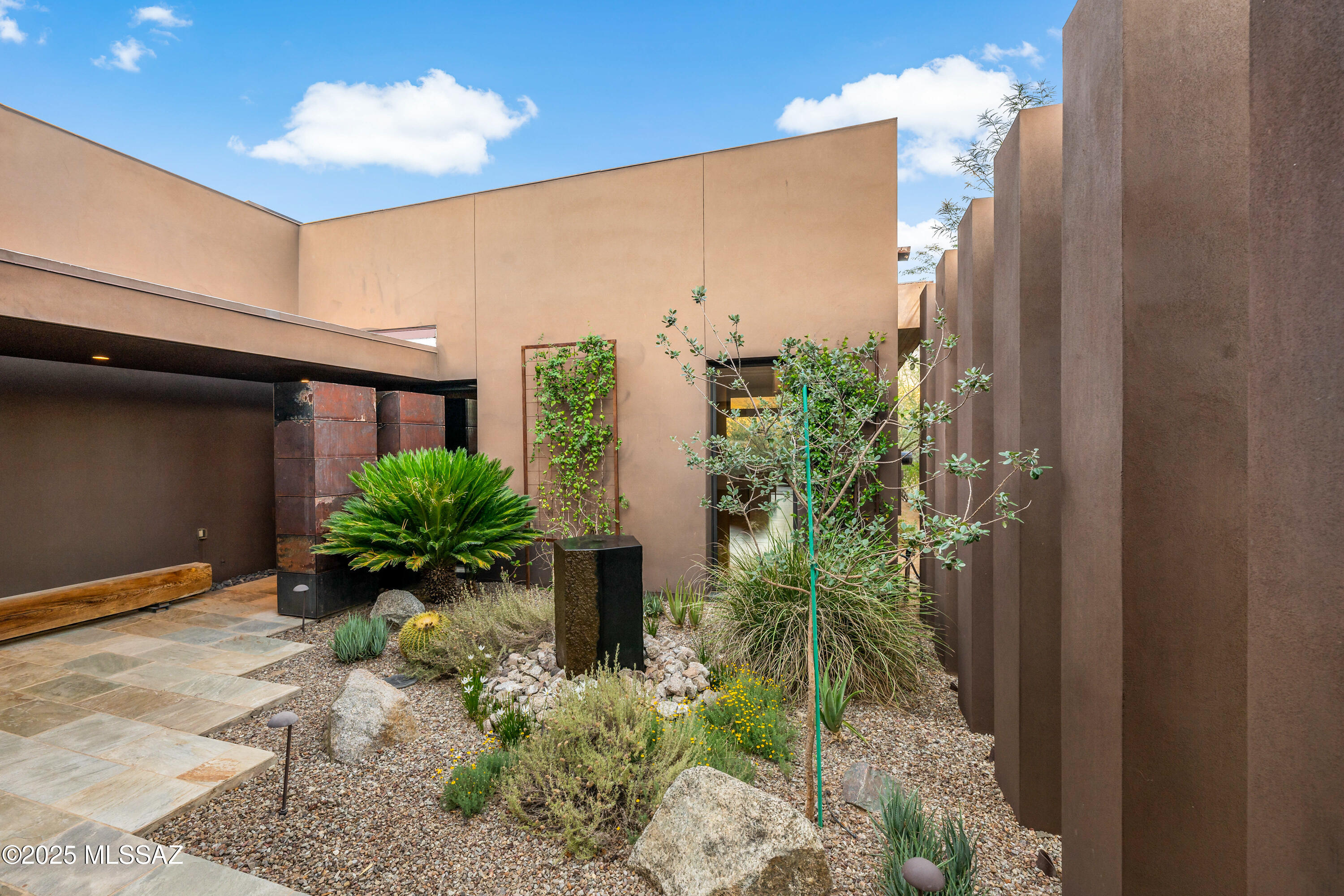 5000 E Via Estancia Miraval Unit: 8