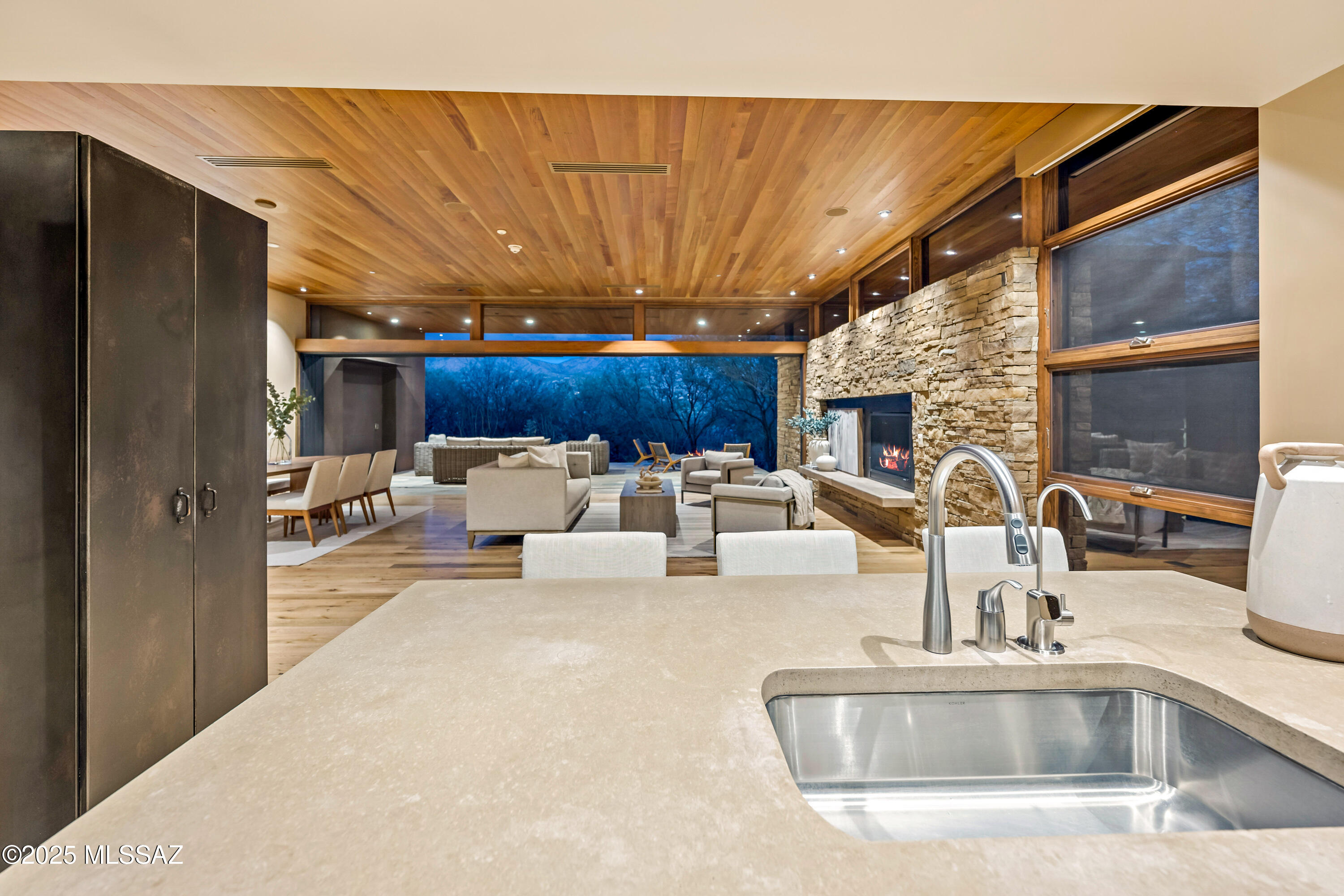 5000 E Via Estancia Miraval Unit: 8