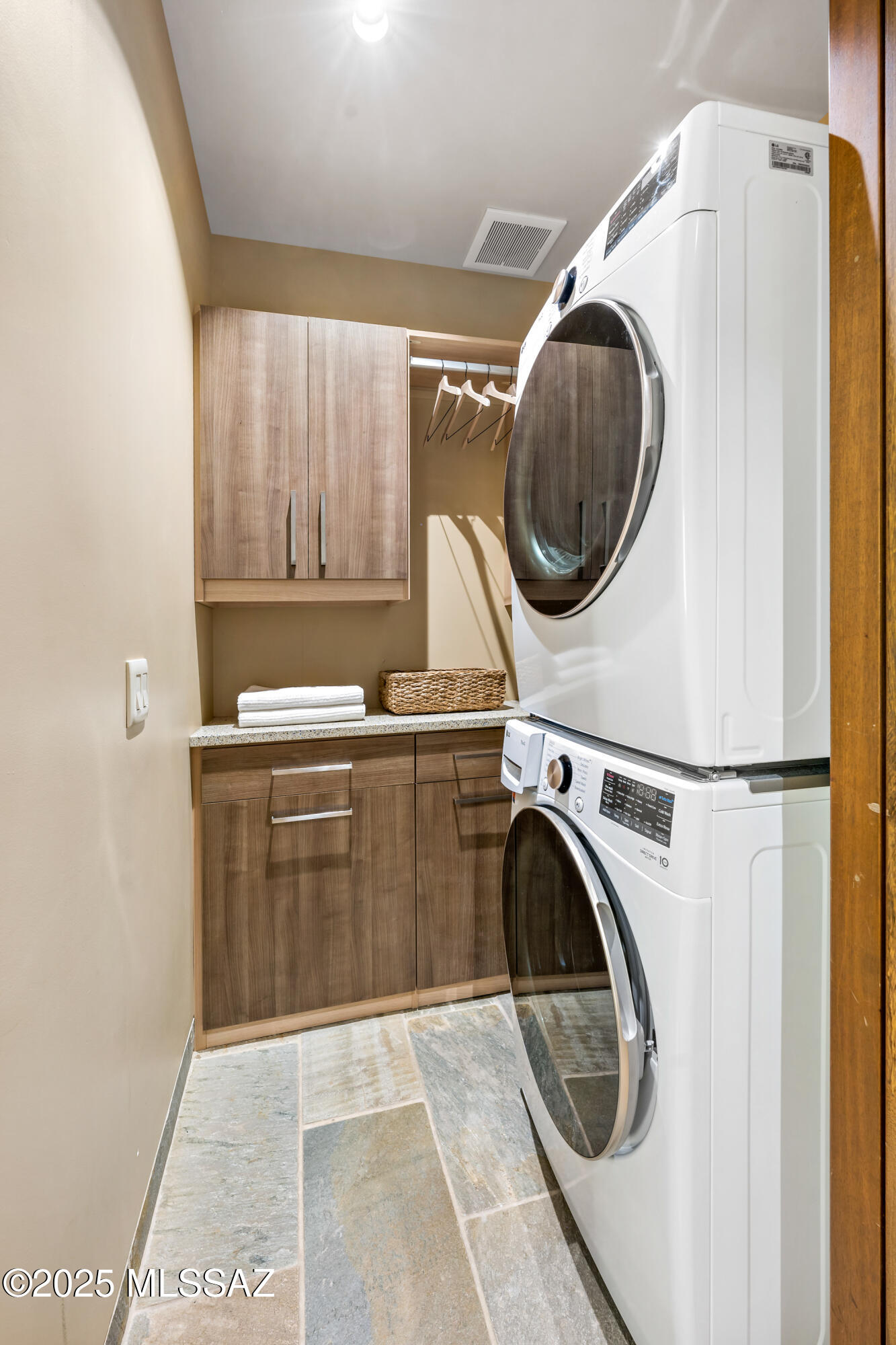 5000 E Via Estancia Miraval Unit: 8