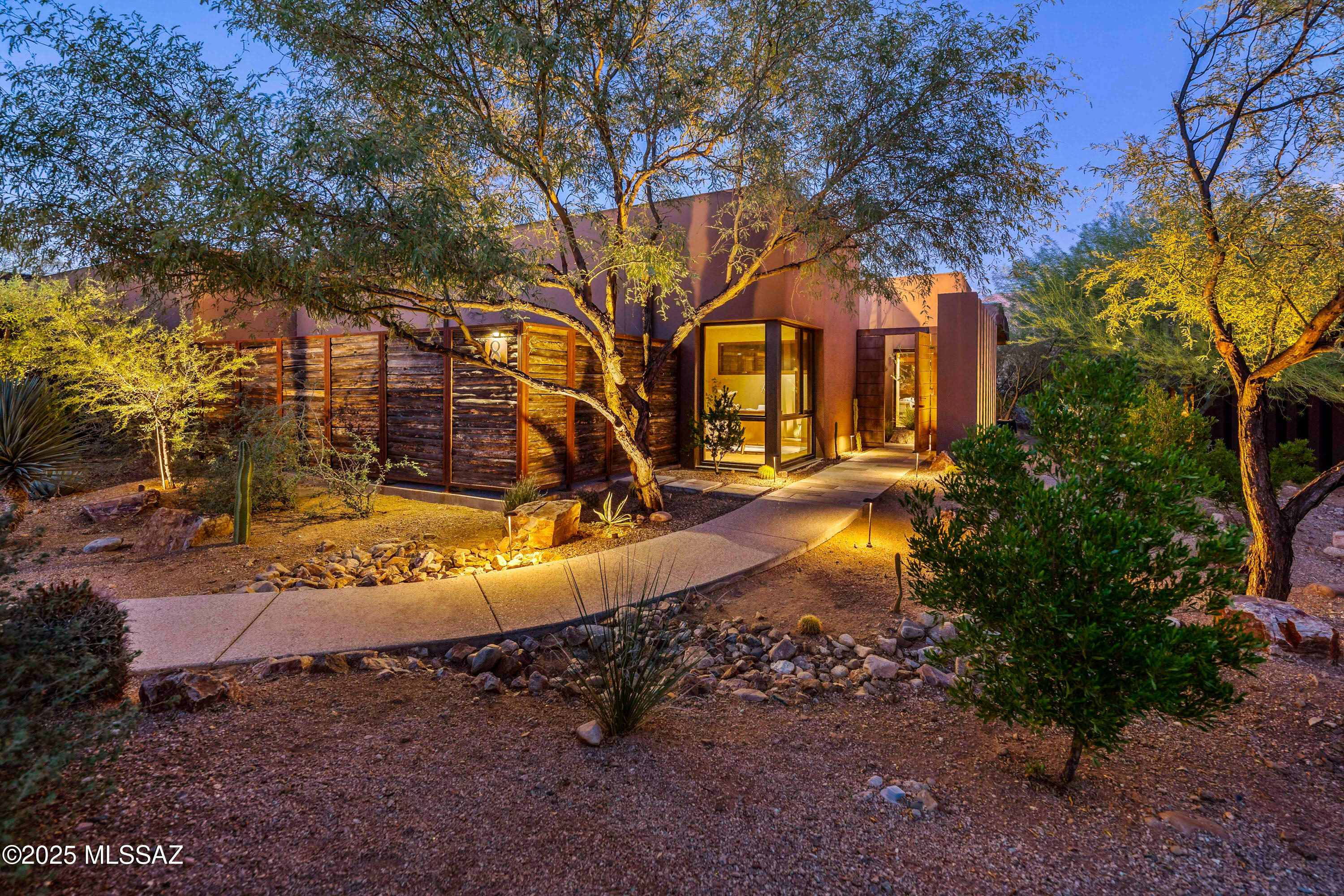 5000 E Via Estancia Miraval Unit: 8