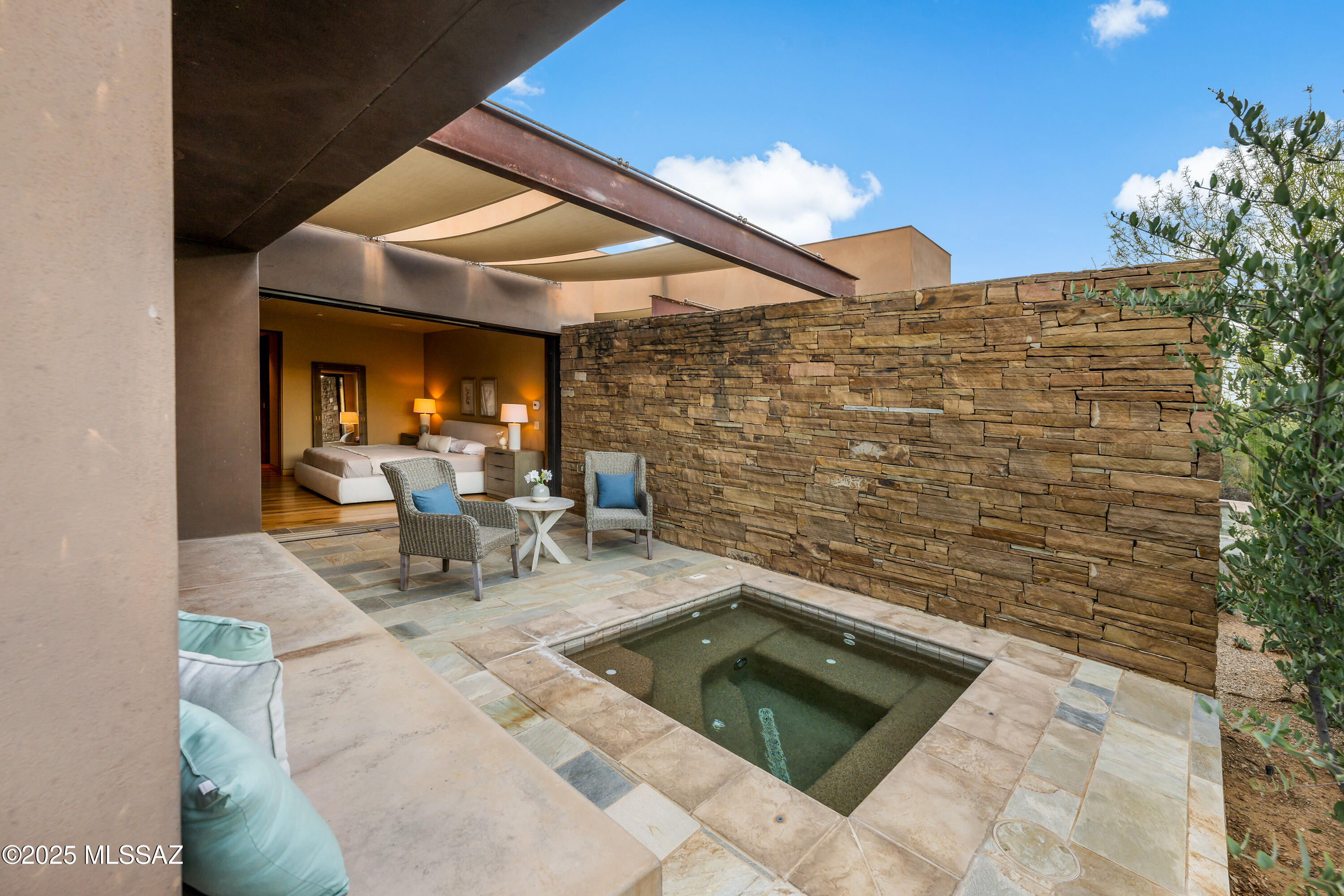 5000 E Via Estancia Miraval Unit: 8