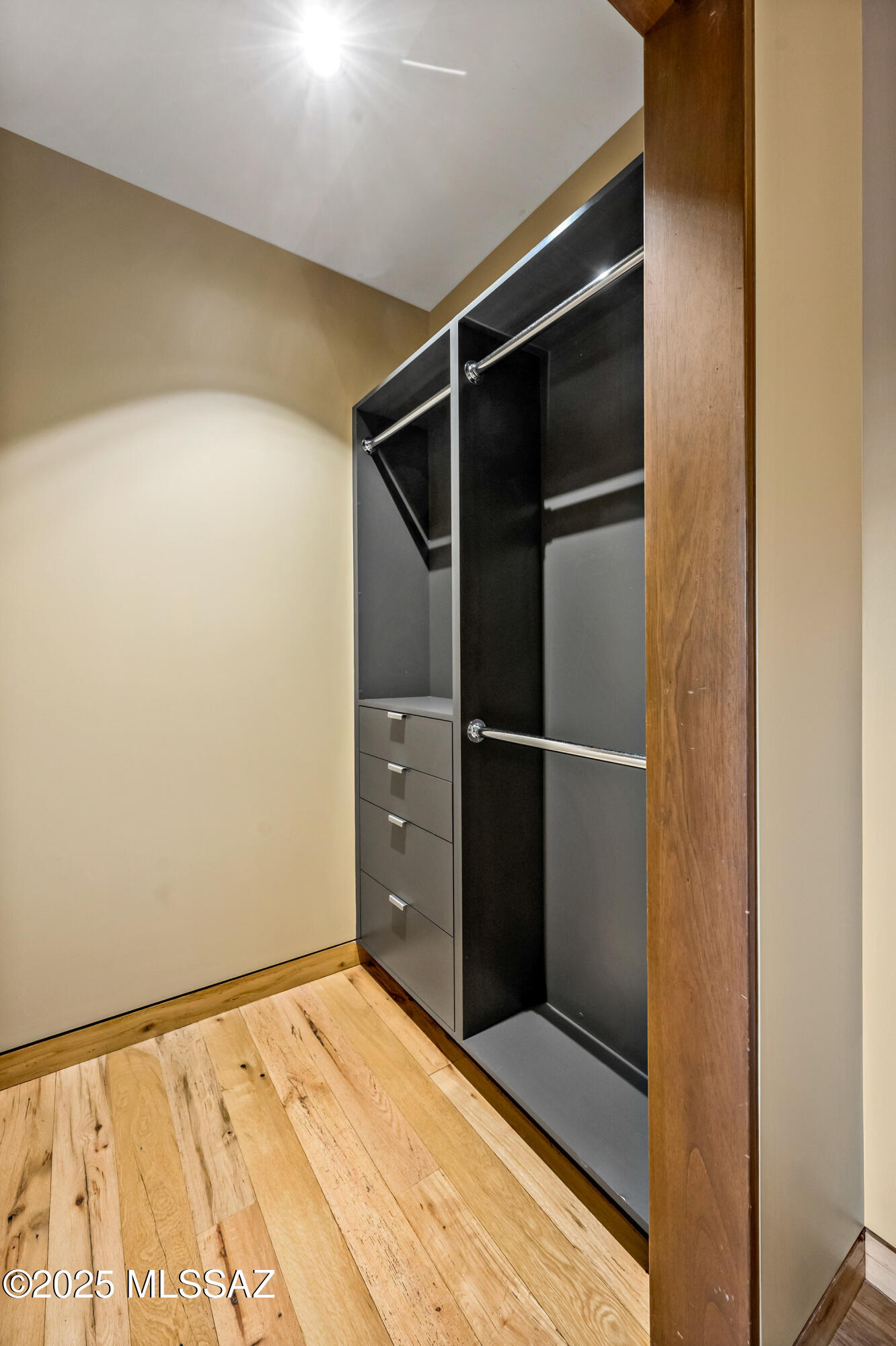 5000 E Via Estancia Miraval Unit: 8