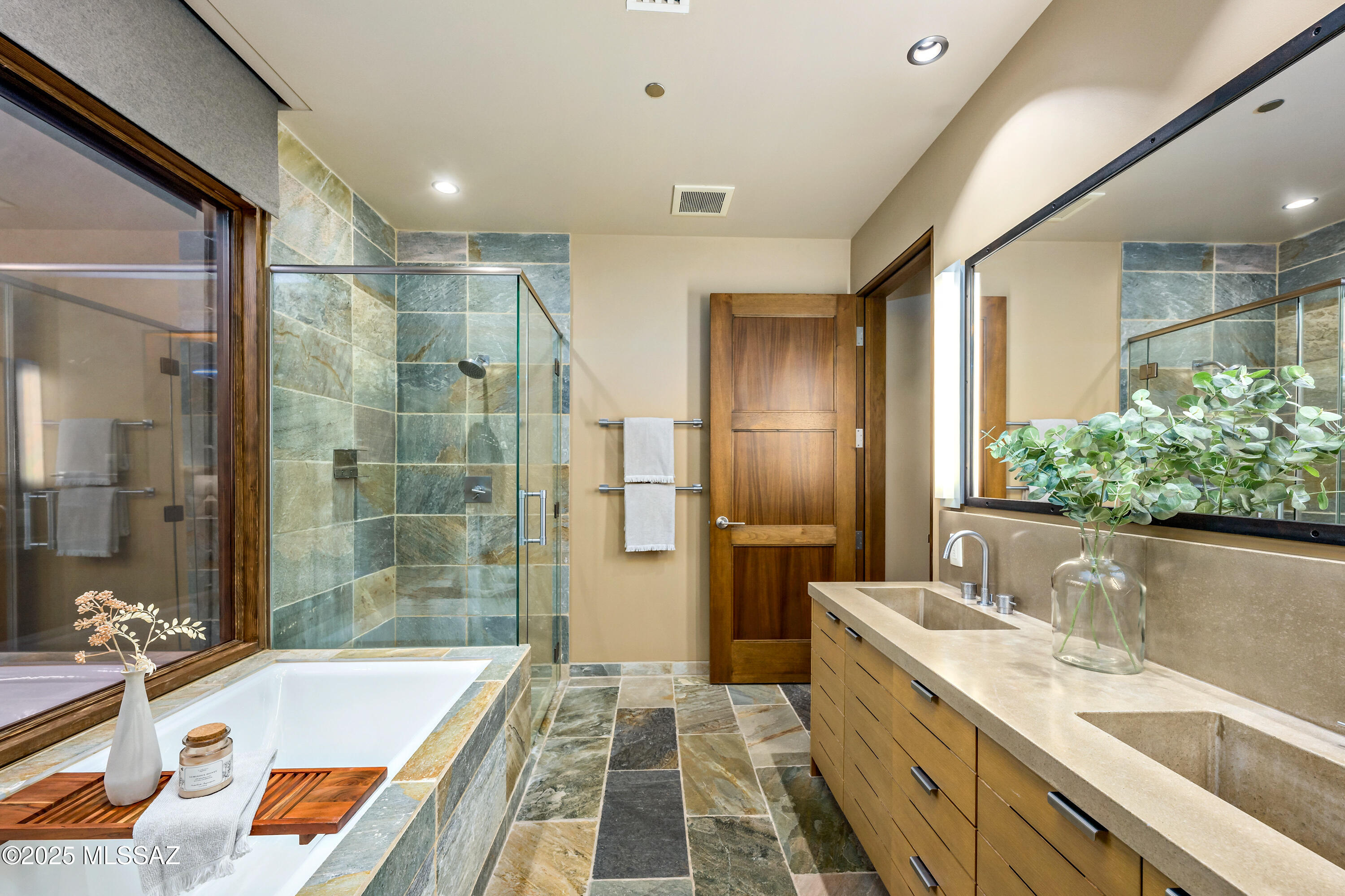 5000 E Via Estancia Miraval Unit: 8