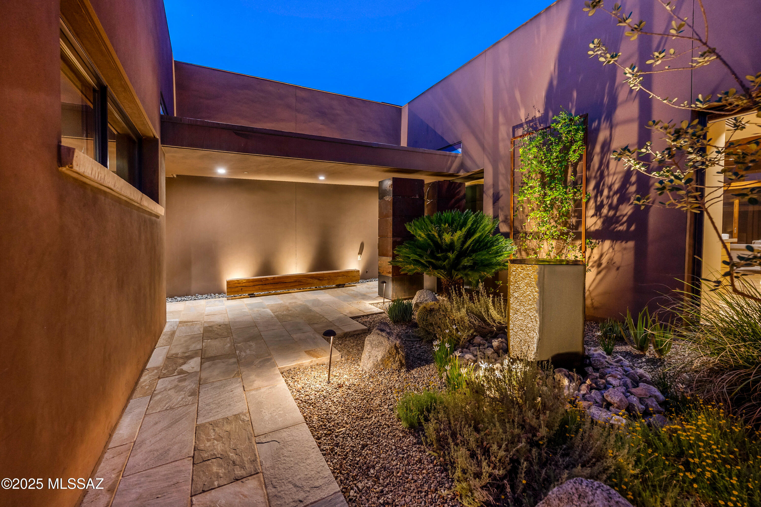 5000 E Via Estancia Miraval Unit: 8