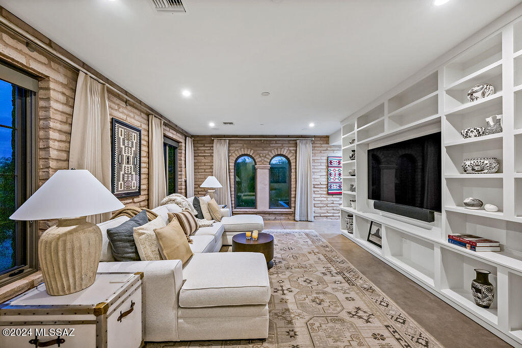 14731 N Strong Stone Drive