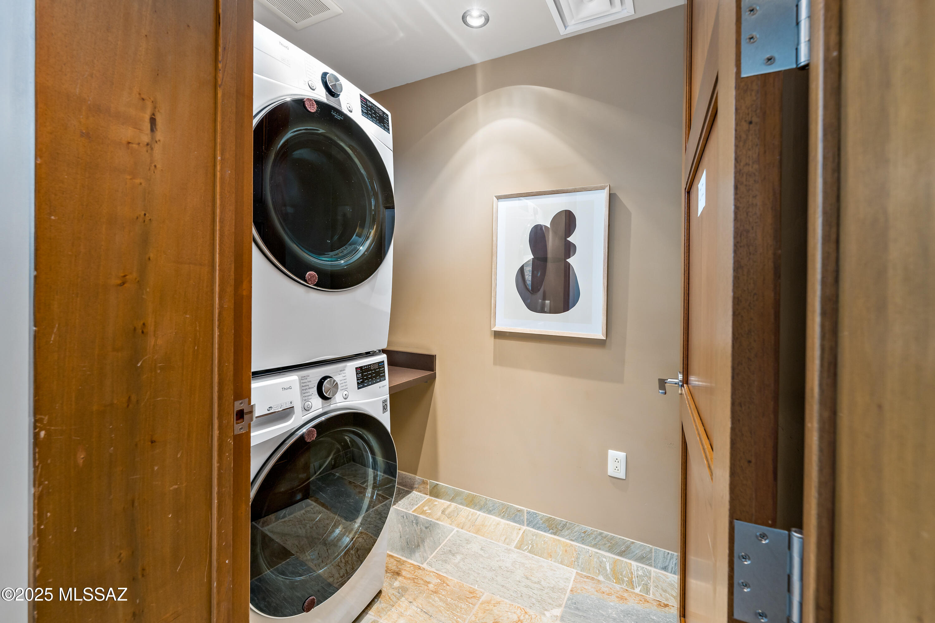 5000 E Via Estancia Miraval Unit: 15