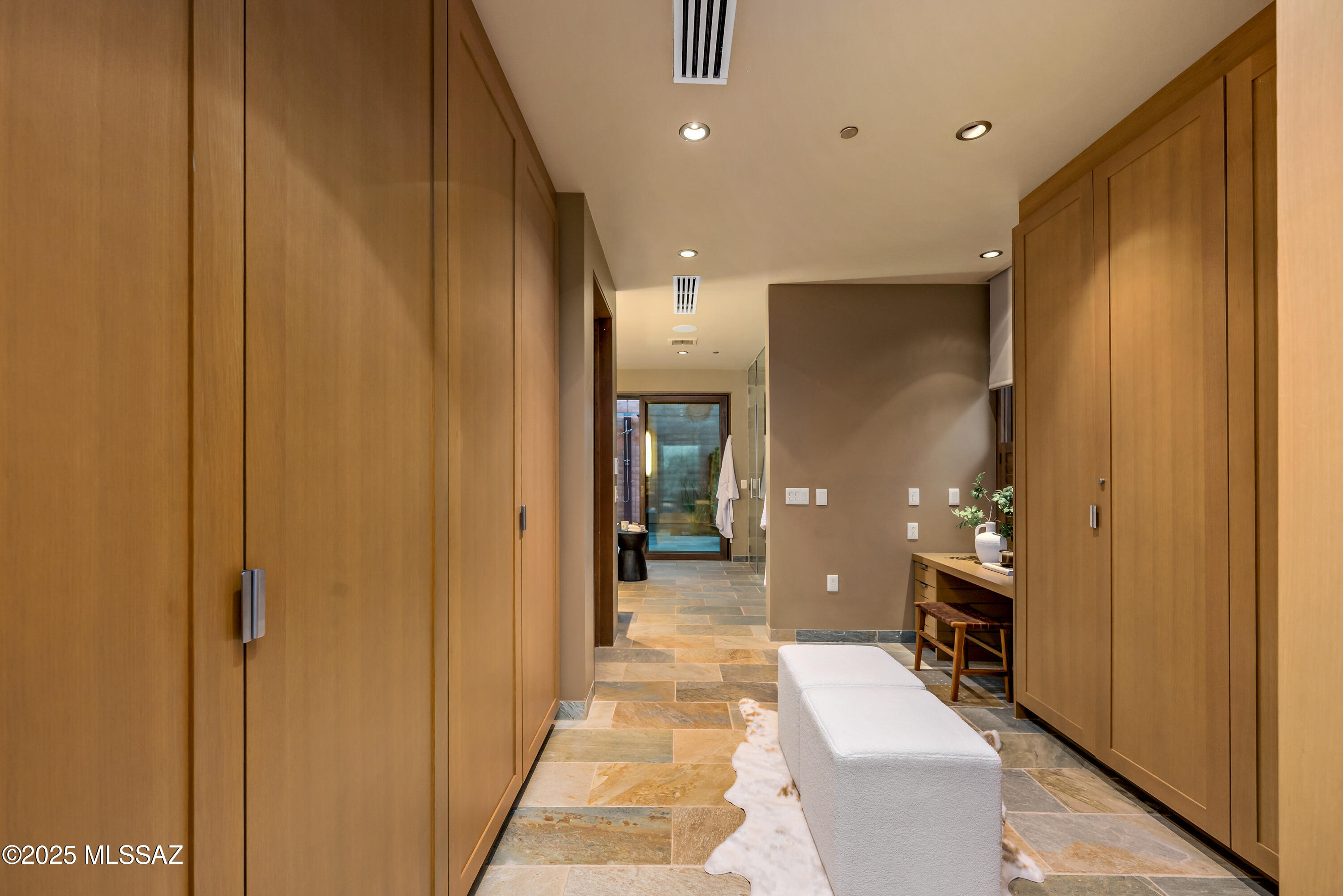 5000 E Via Estancia Miraval Unit: 15