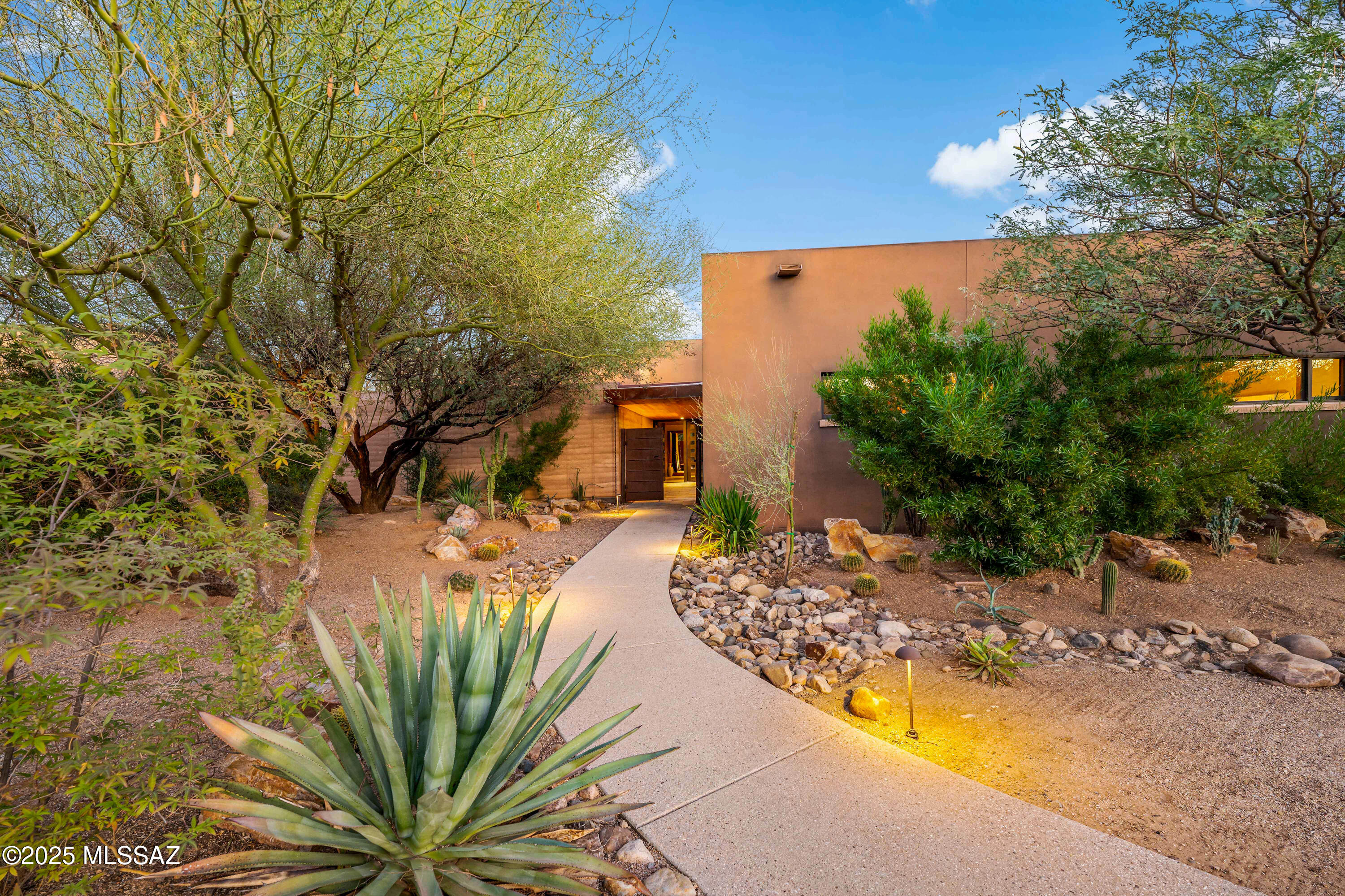 5000 E Via Estancia Miraval Unit: 15