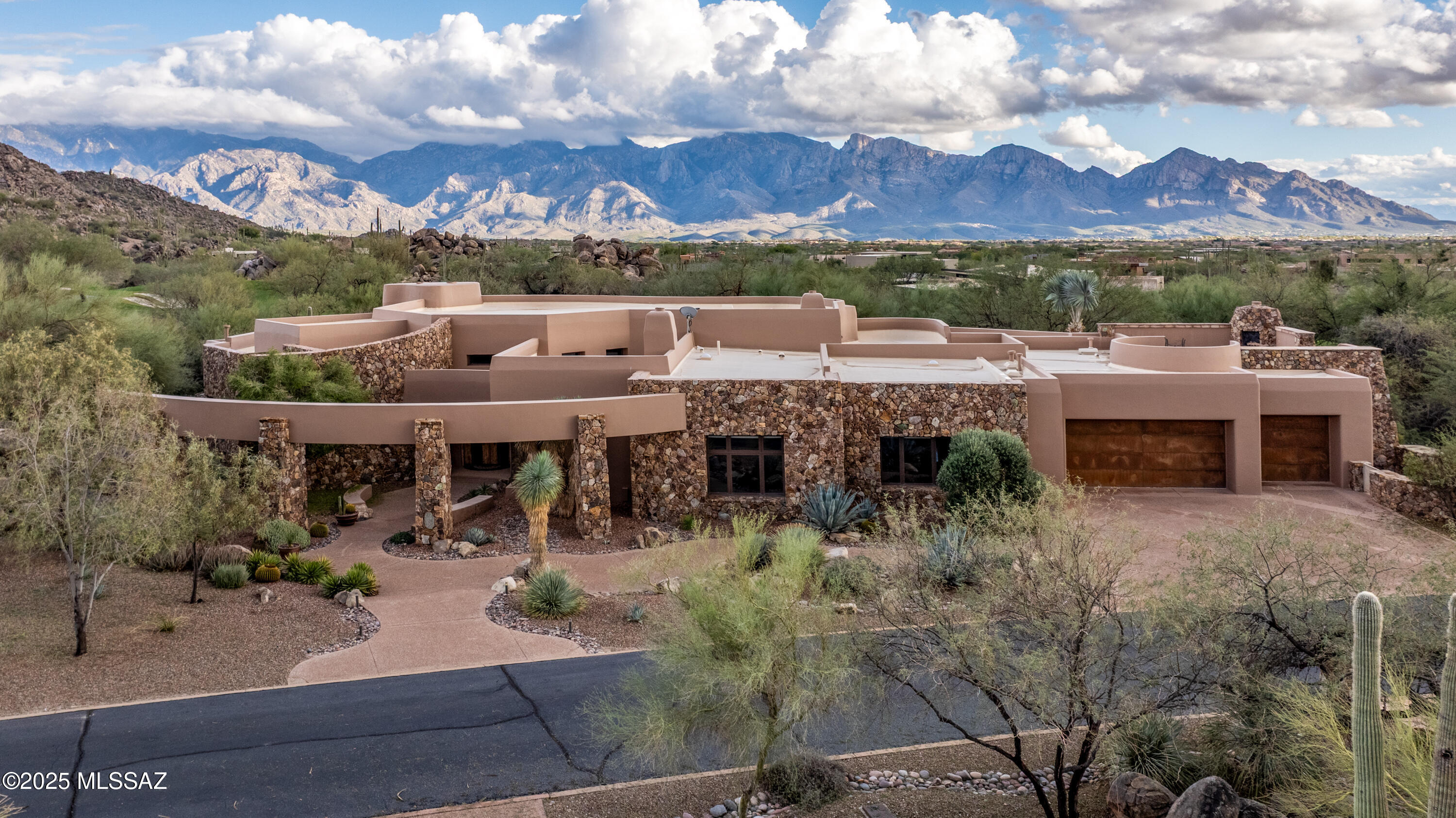 1222 W Tortolita Mountain Circle