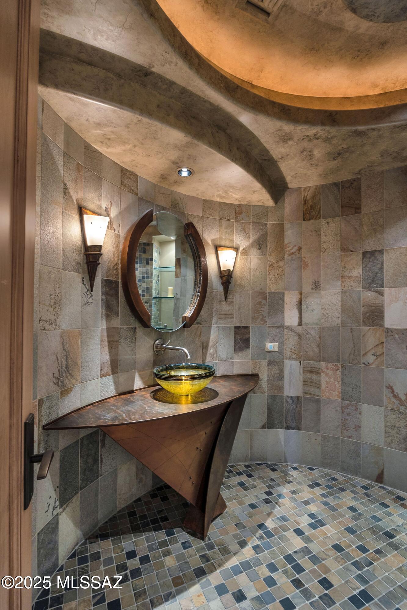 1222 W Tortolita Mountain Circle