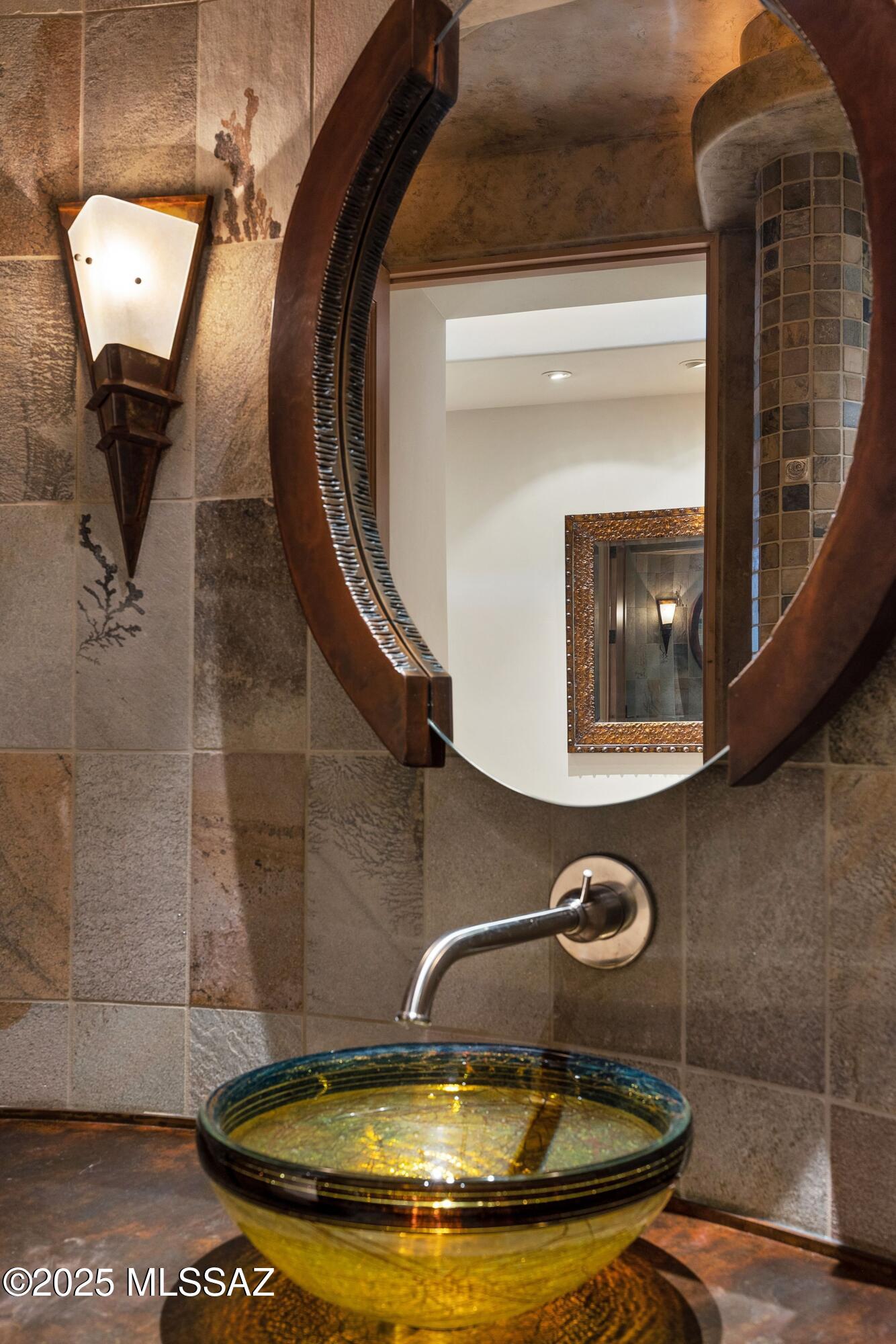 1222 W Tortolita Mountain Circle