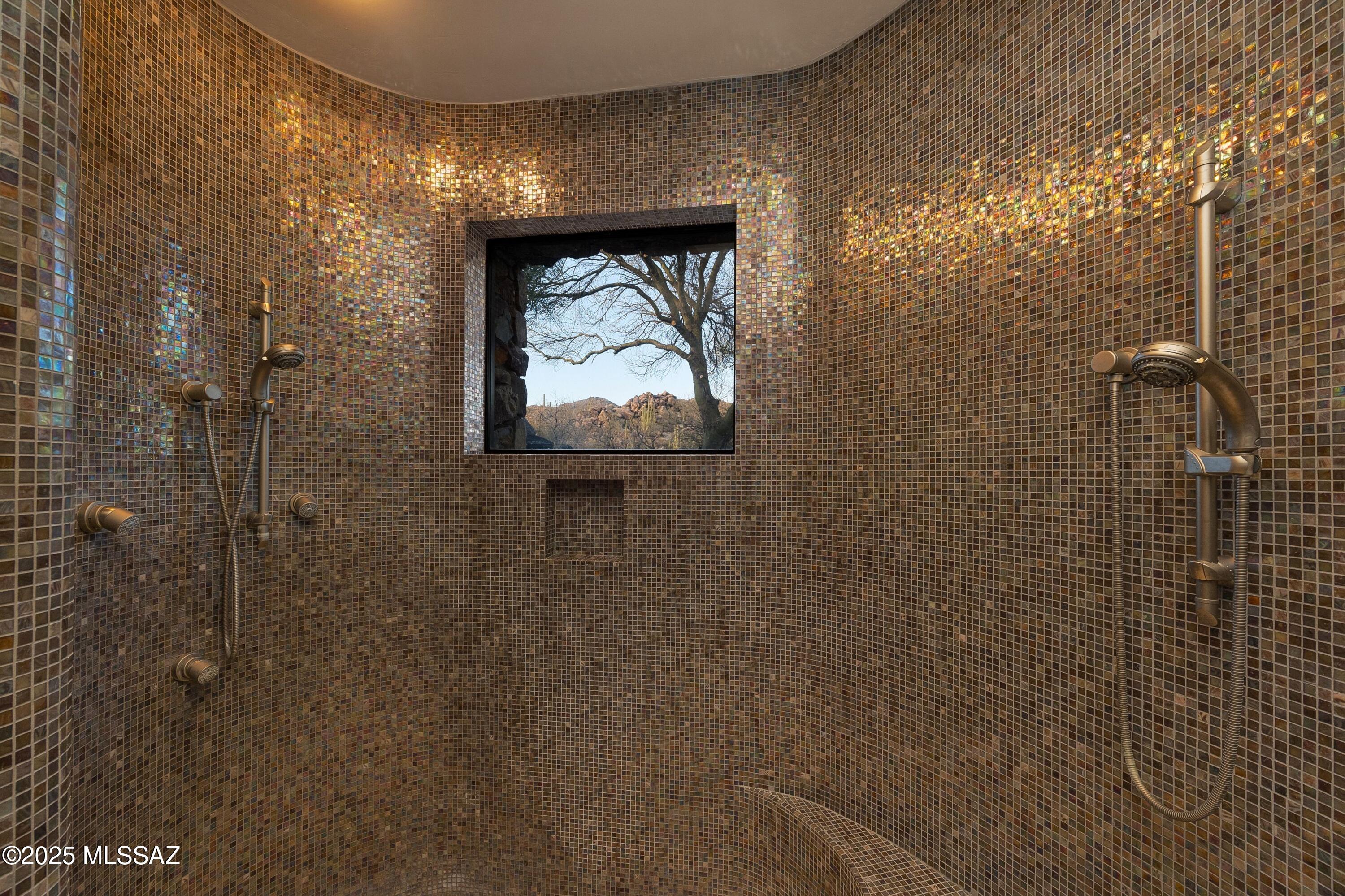 1222 W Tortolita Mountain Circle