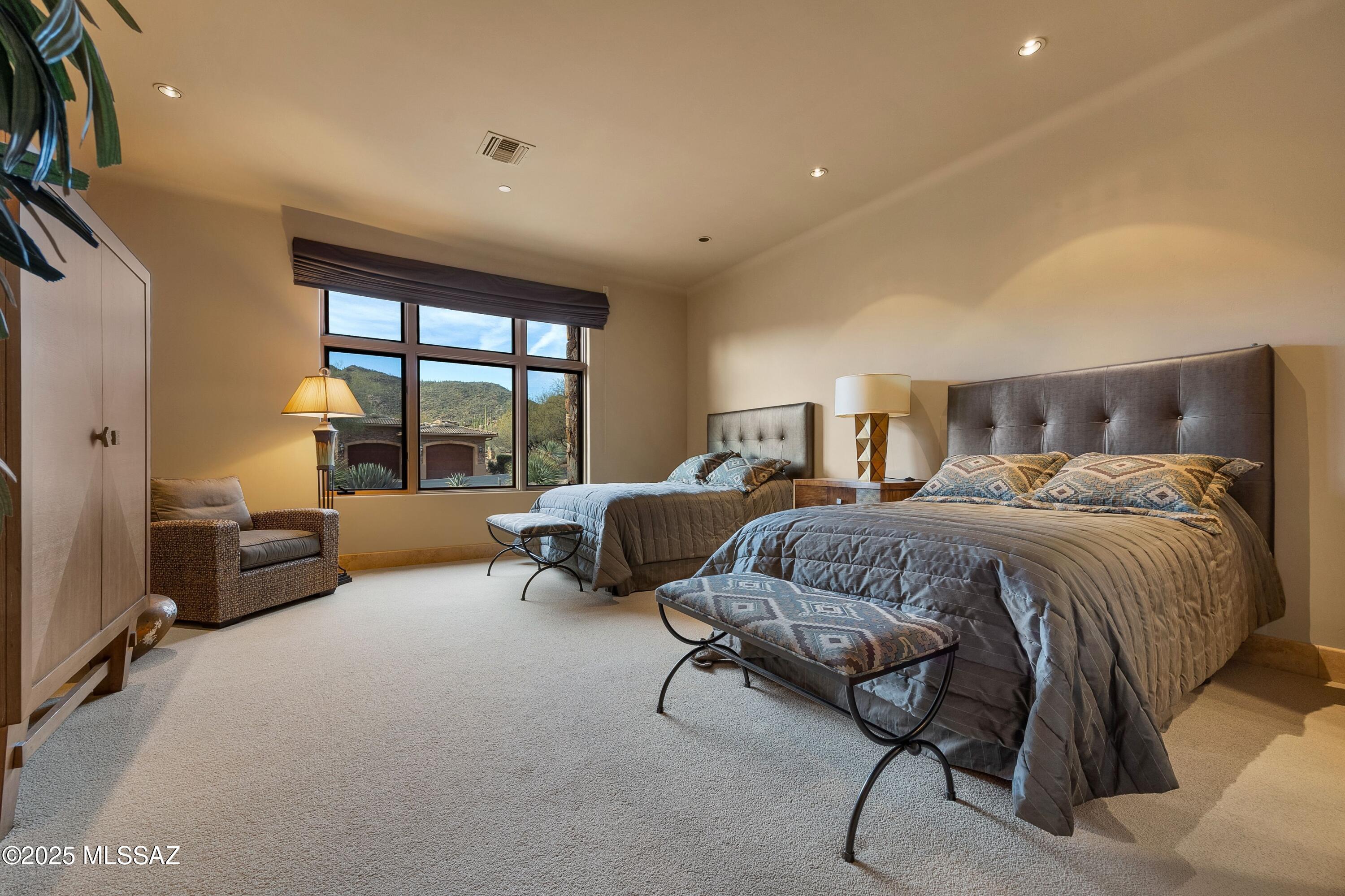 1222 W Tortolita Mountain Circle