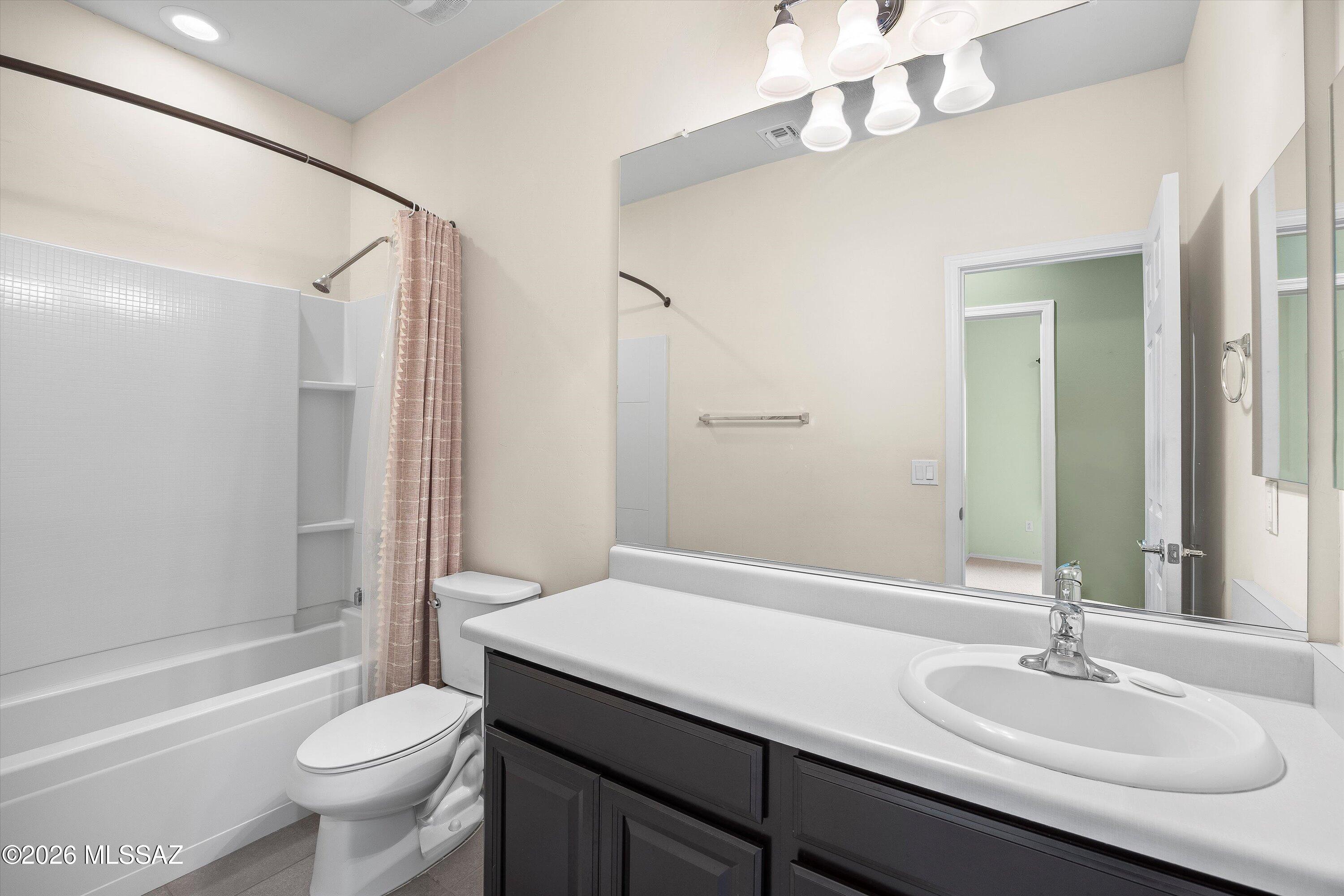 21470 E Volunteer Drive