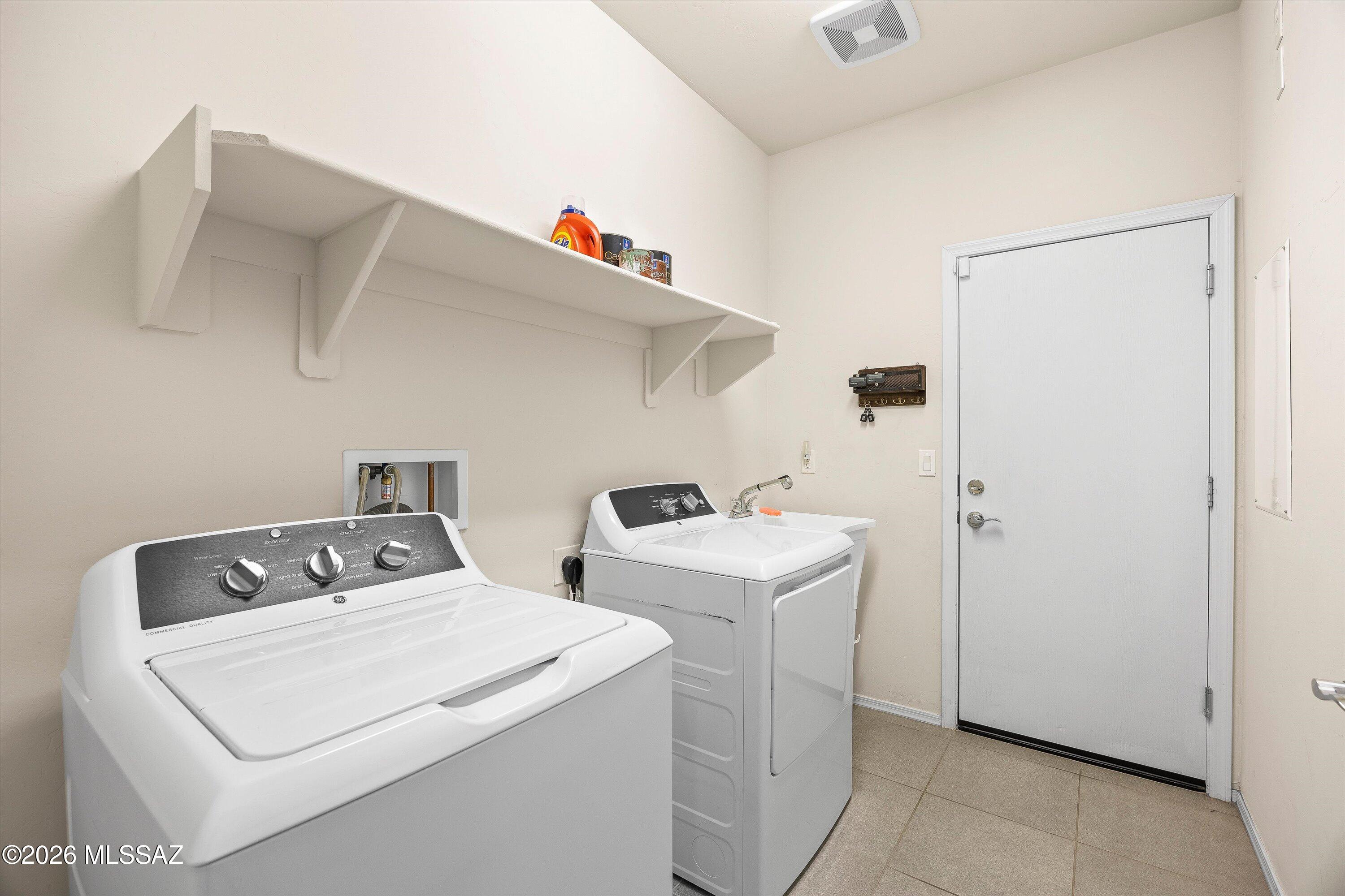 21470 E Volunteer Drive