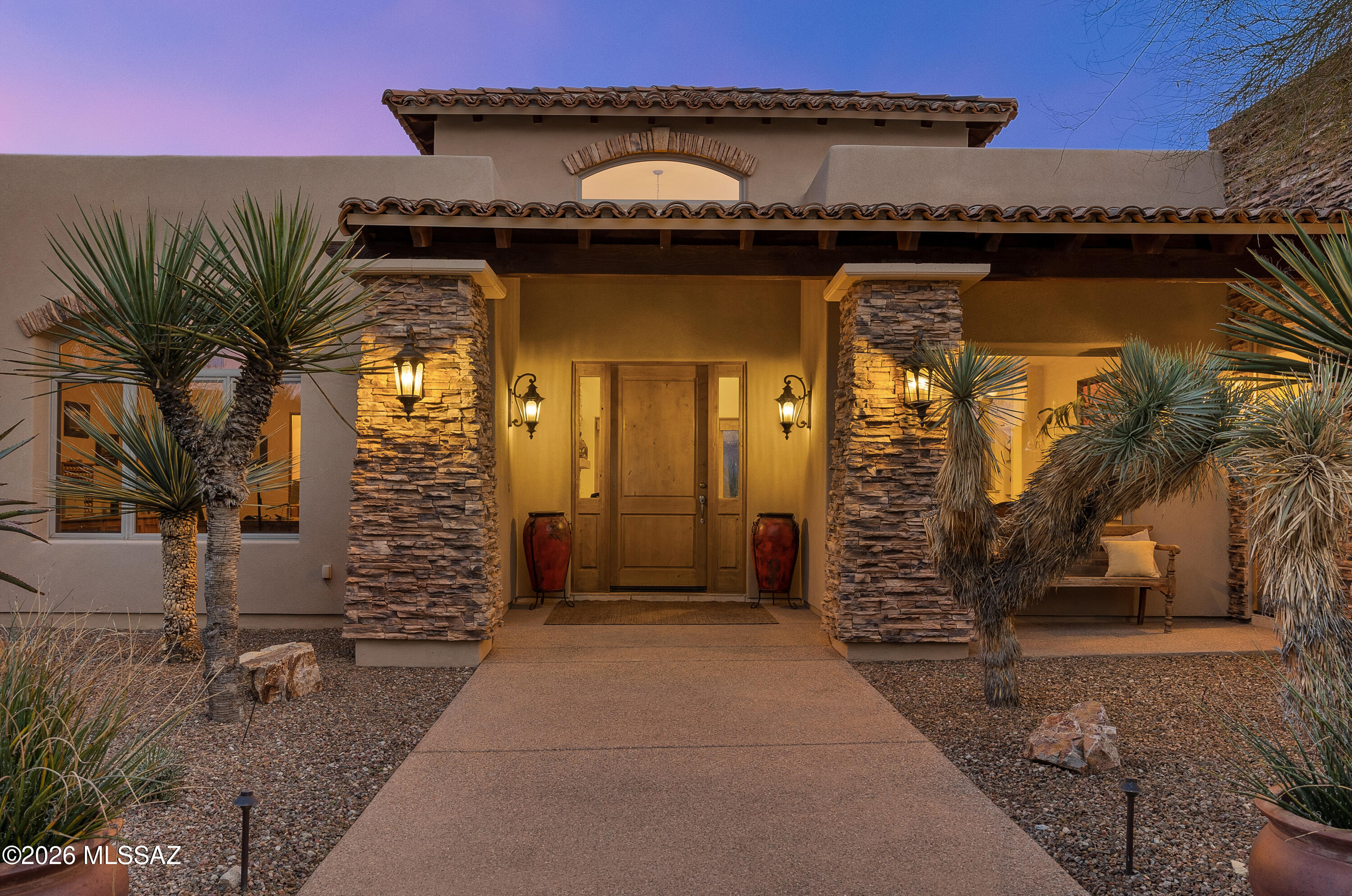 1139 W Sheared Granite Place