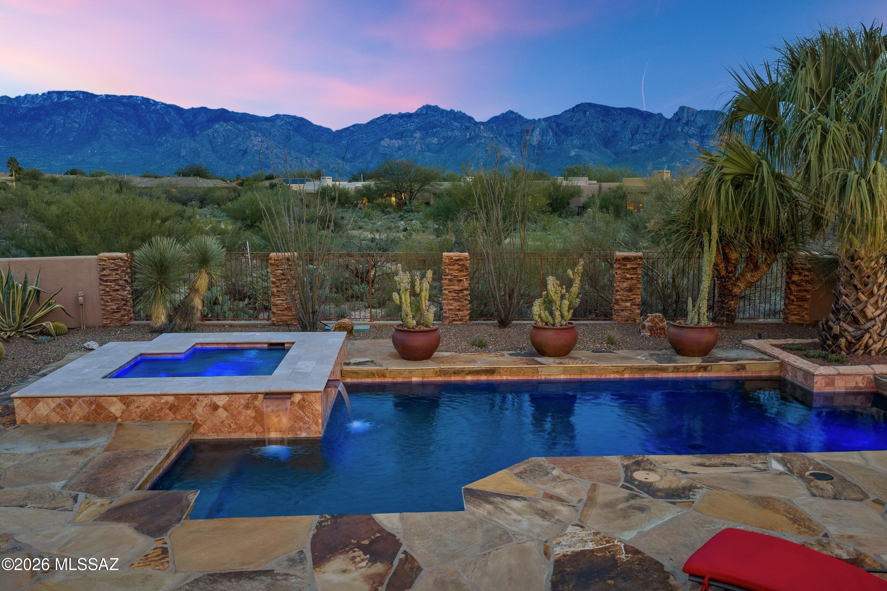 1139 W Sheared Granite Place