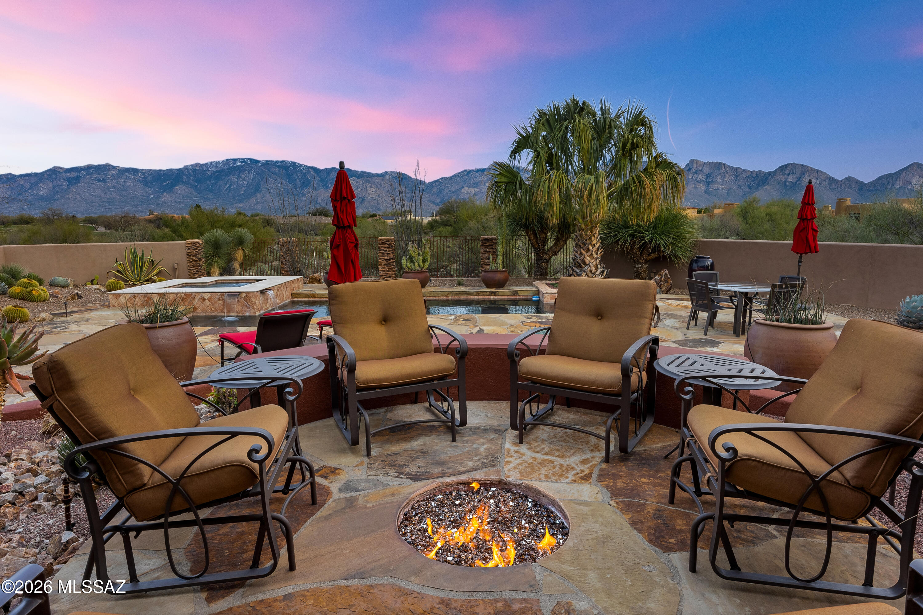 1139 W Sheared Granite Place