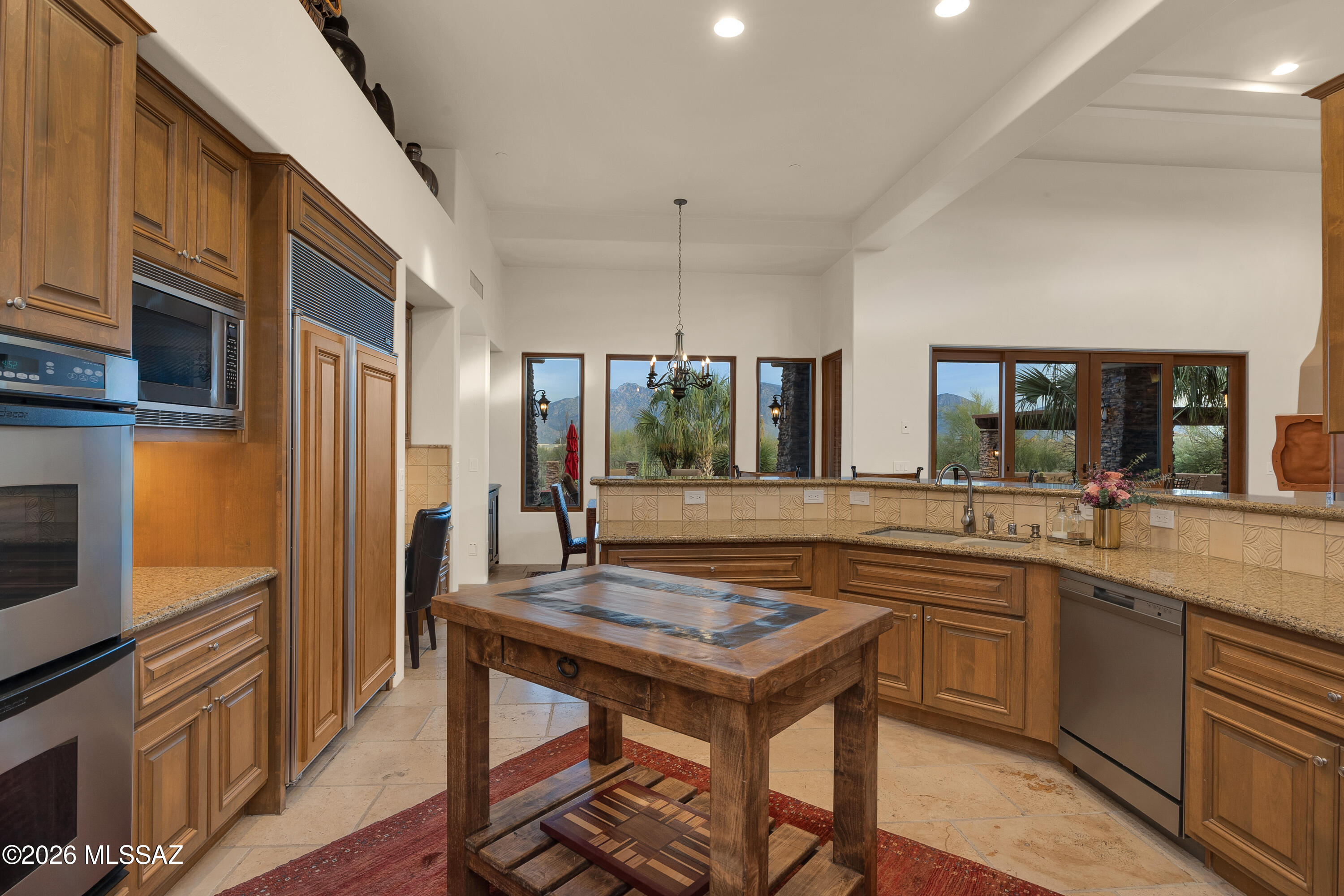 1139 W Sheared Granite Place