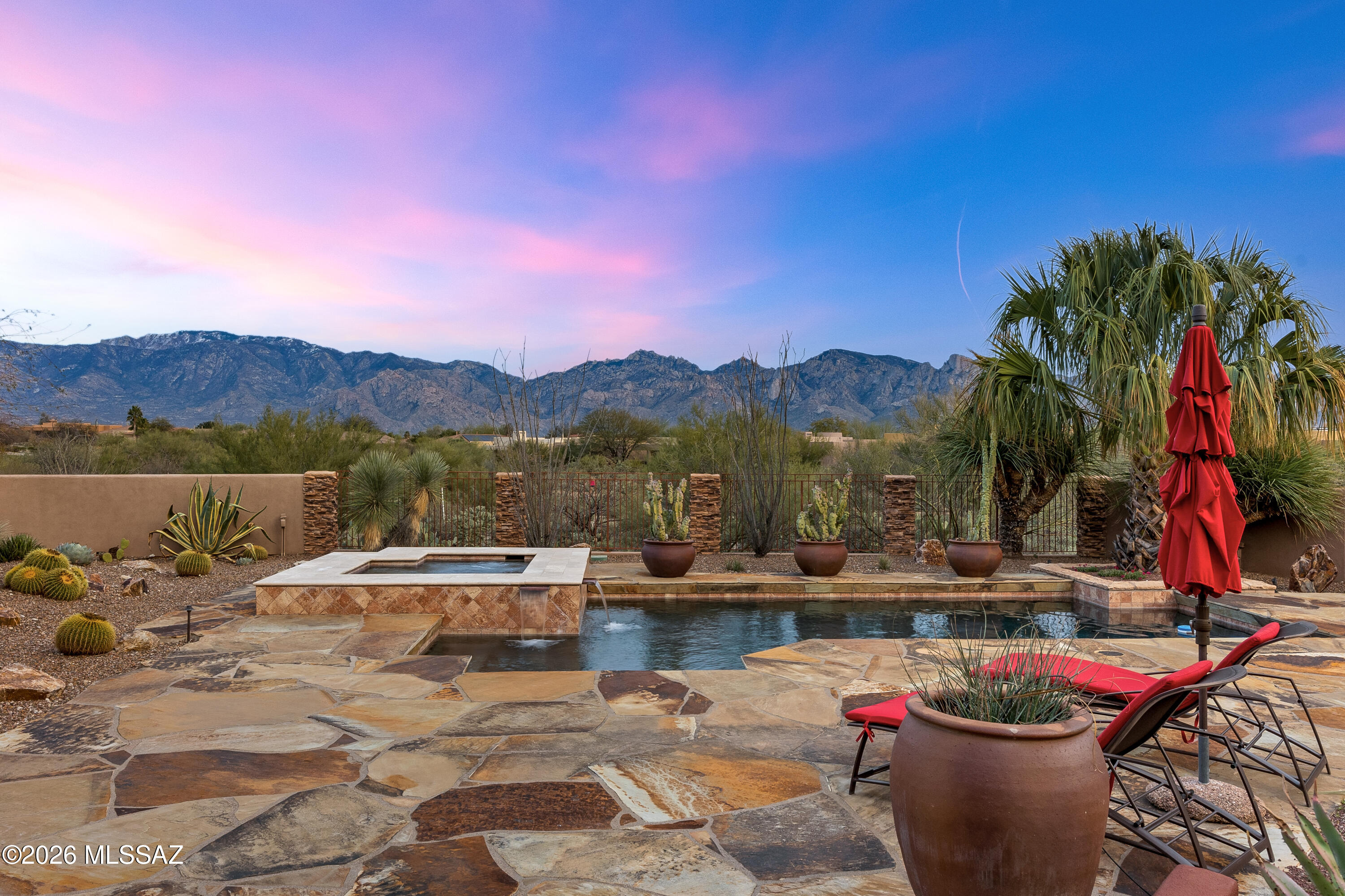 1139 W Sheared Granite Place