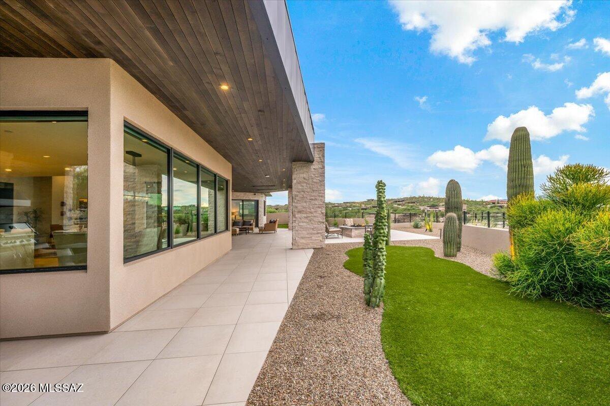 13977 N Flint Peak Place