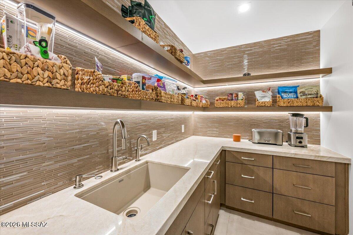 13977 N Flint Peak Place