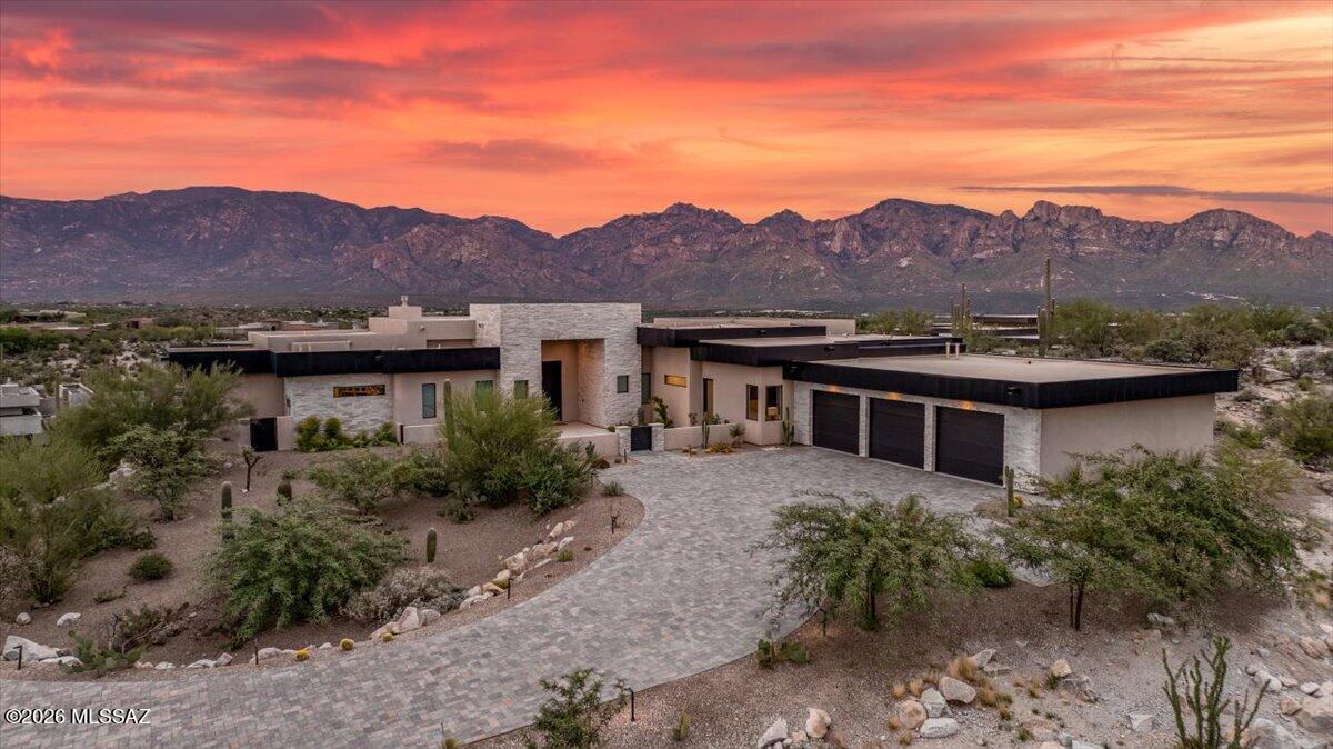 13977 N Flint Peak Place