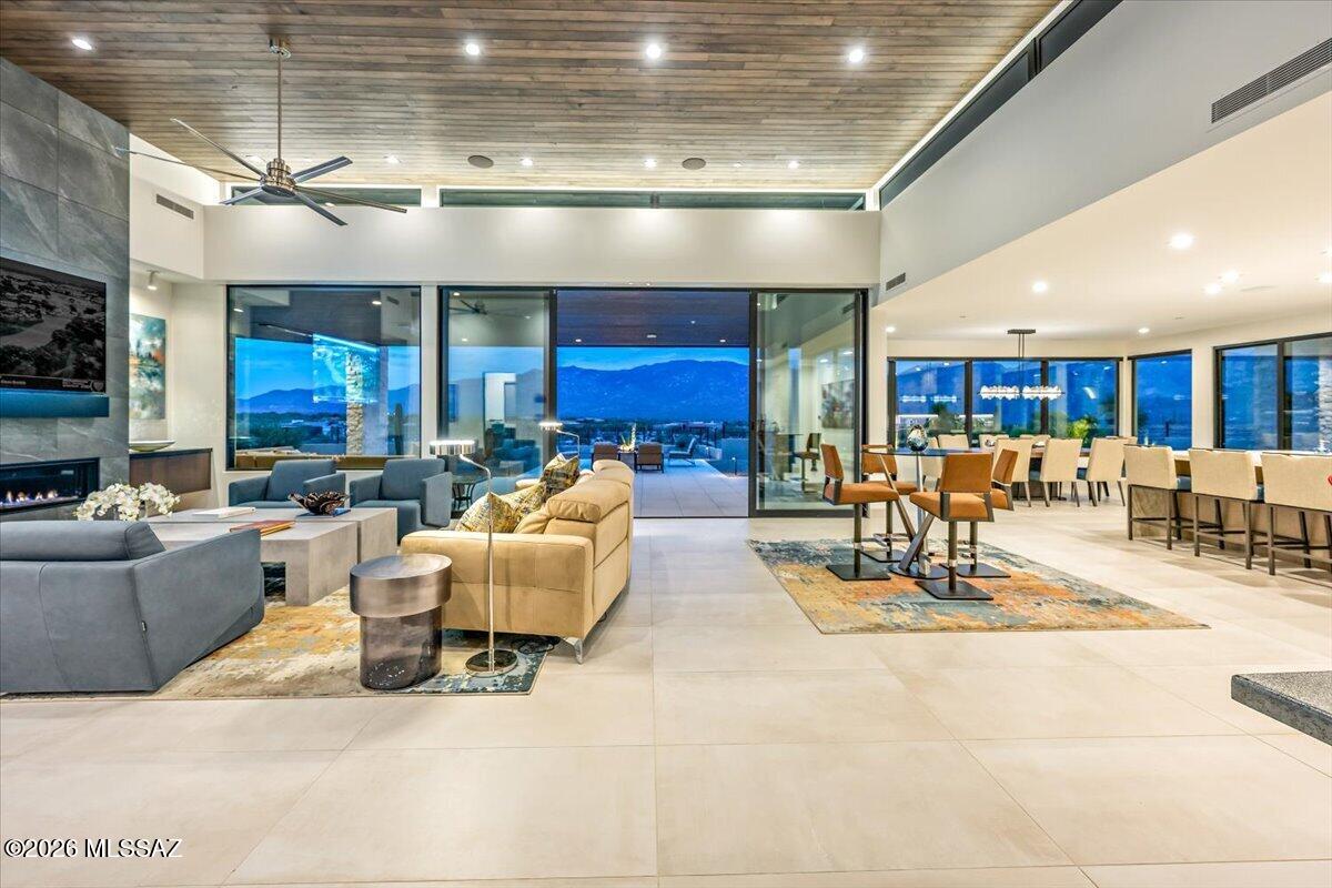 13977 N Flint Peak Place