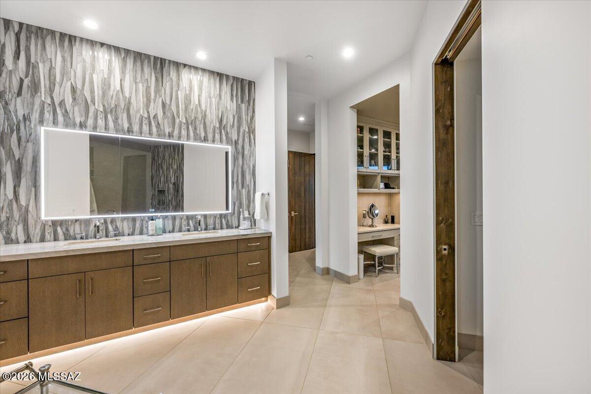 13977 N Flint Peak Place