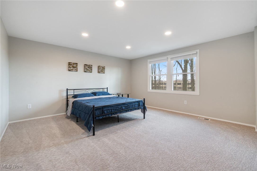 1564 Carriage Hill Drive