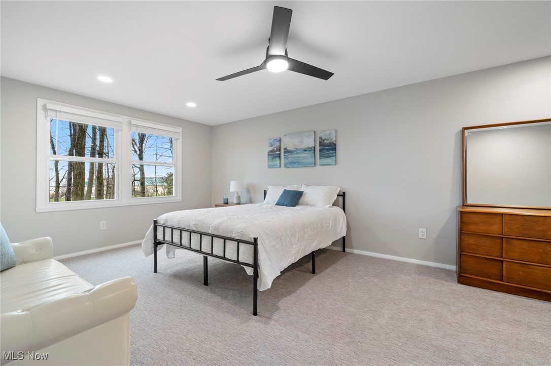 1564 Carriage Hill Drive