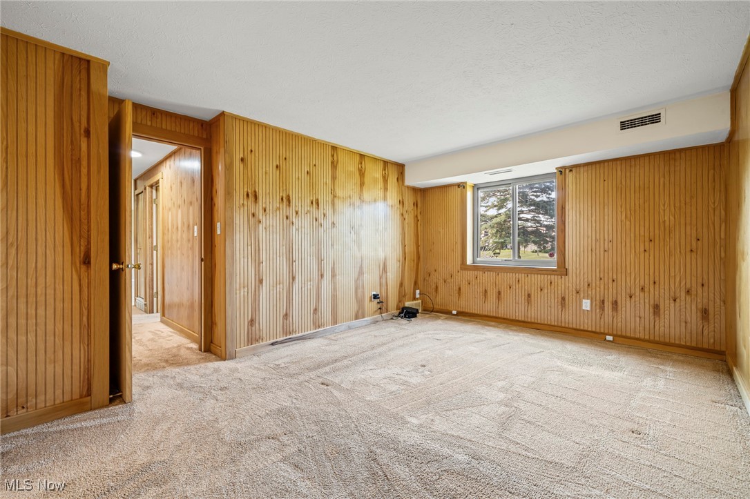 9810 Cove Drive