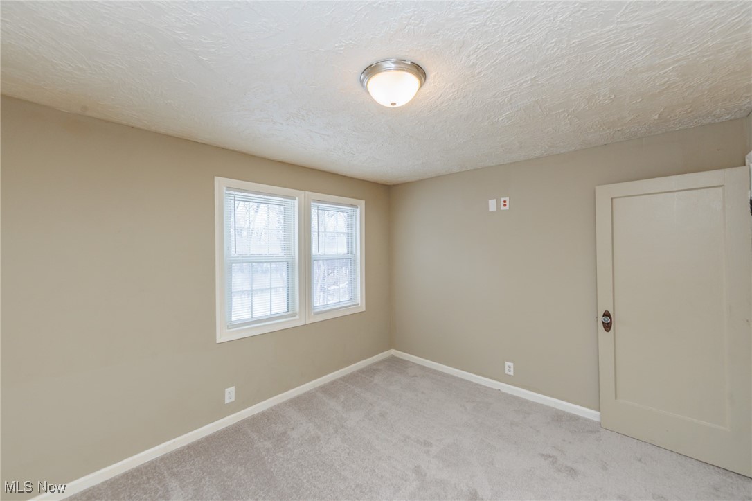 5062 Lee Road