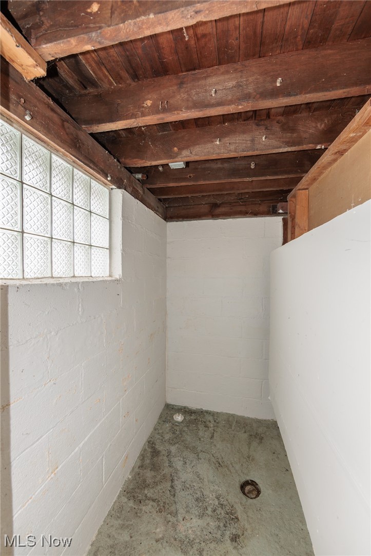 5062 Lee Road