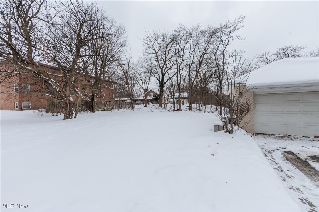 5062 Lee Road