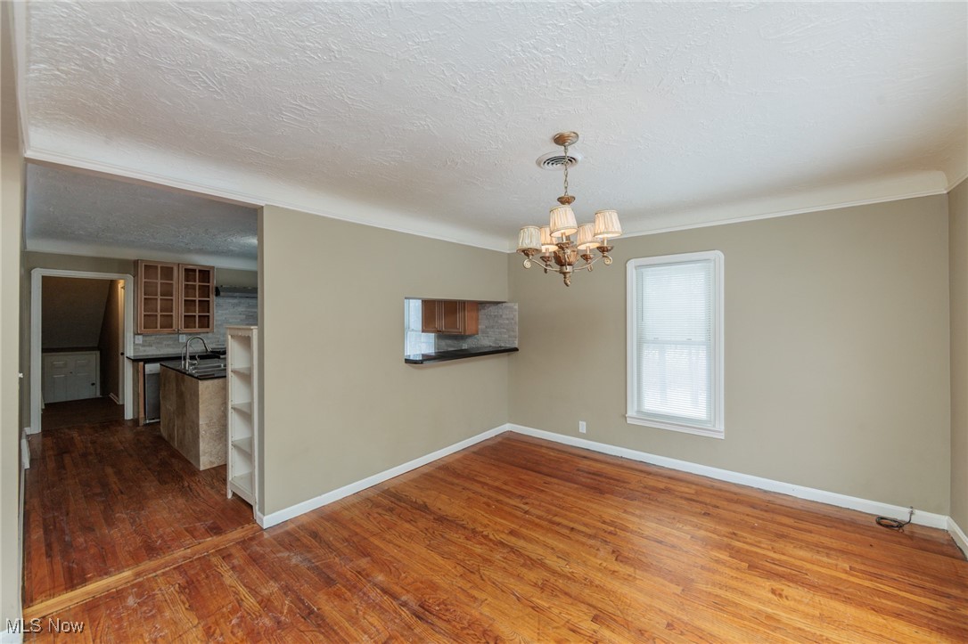 5062 Lee Road