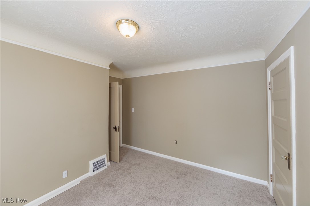 5062 Lee Road