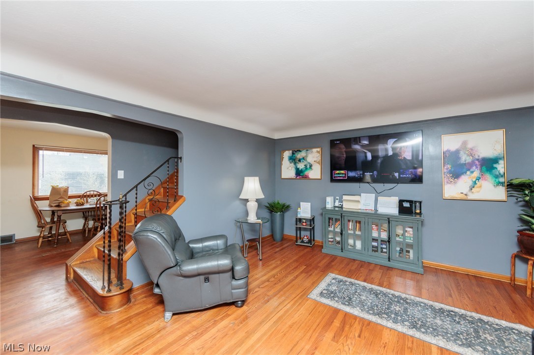 325 E 244th Street