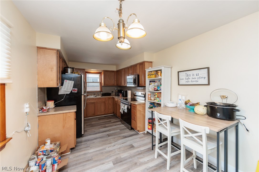 325 E 244th Street