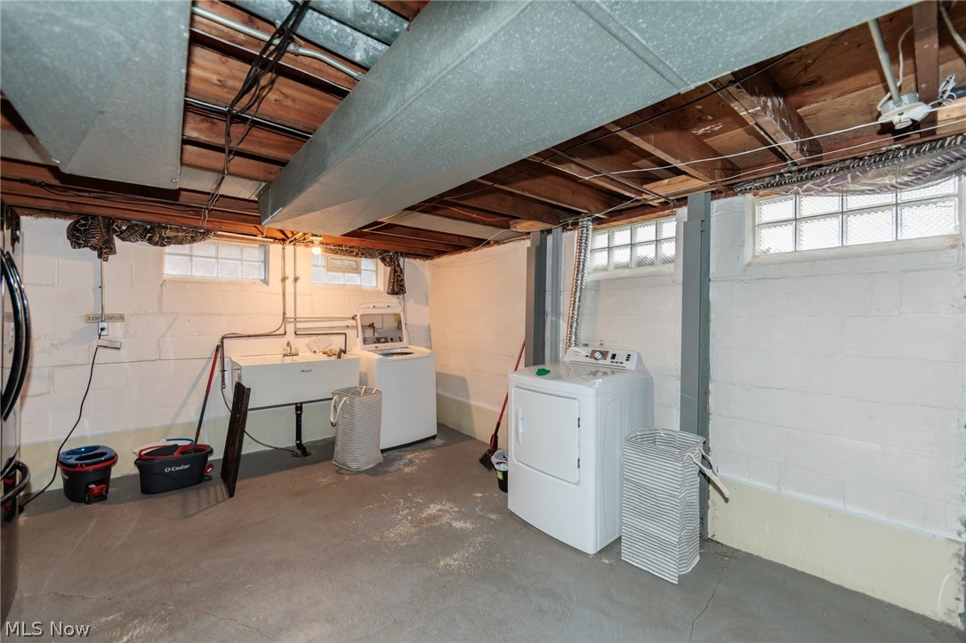 325 E 244th Street