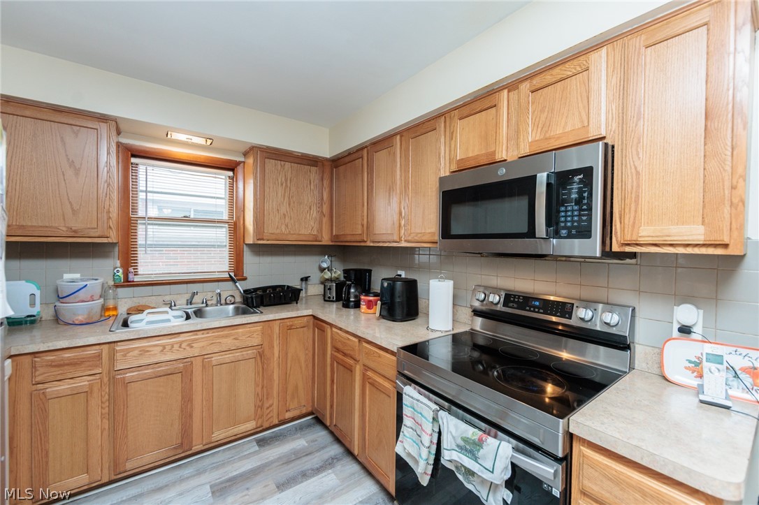 325 E 244th Street
