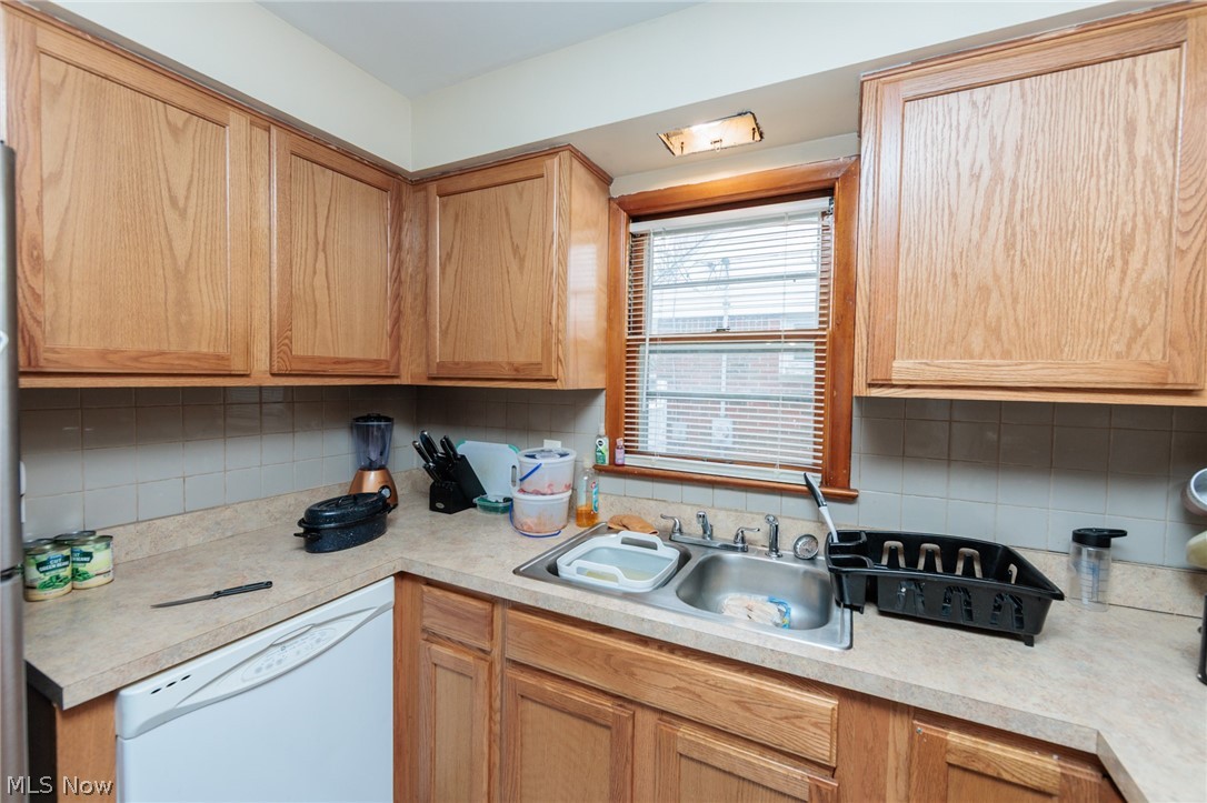 325 E 244th Street