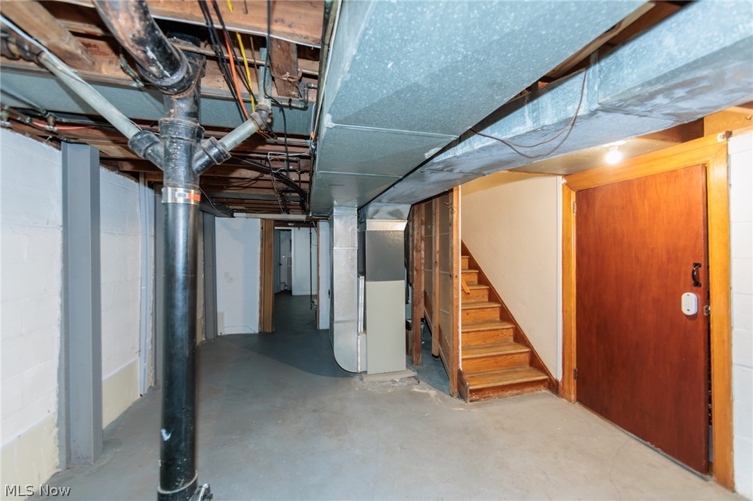 325 E 244th Street