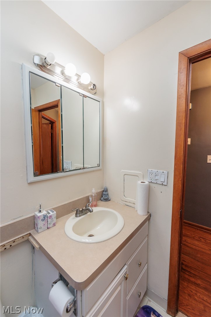325 E 244th Street